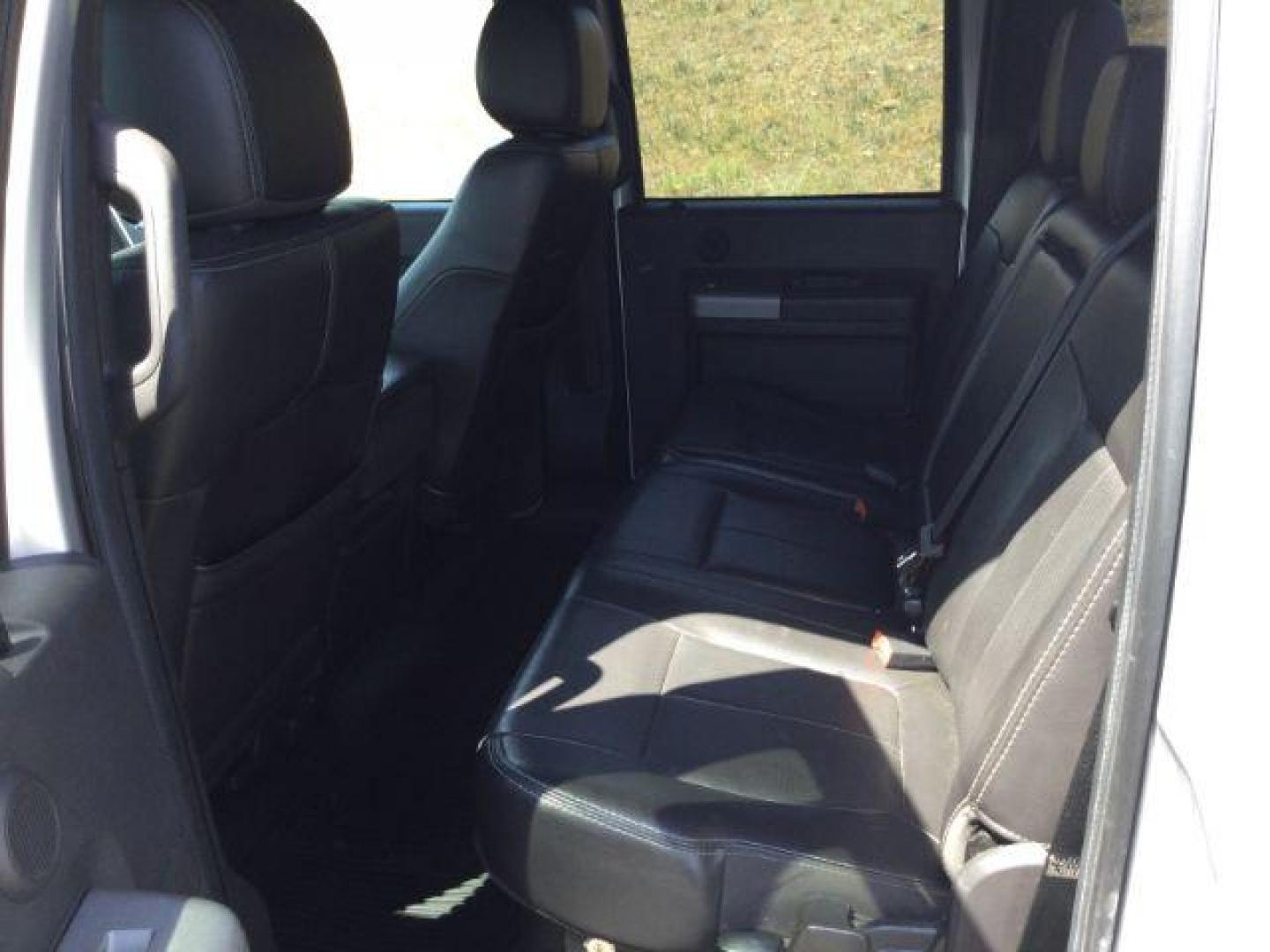 2012 Ingot Silver Metallic /Black Ford F-250 LARIAT (1FT7W2BT1CE) with an Powerstroke 6.7L V-8 diesel direct injection engine, 6-Speed Automatic transmission, located at 1801 Main Street, Lewiston, 83501, (208) 743-9371, 46.417065, -117.004799 - Photo#13