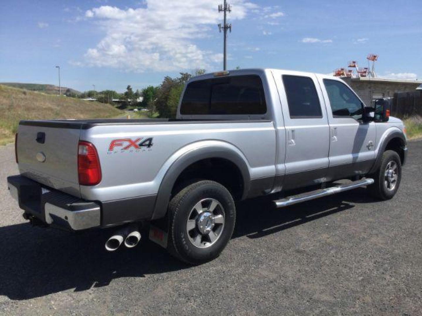2012 Ingot Silver Metallic /Black Ford F-250 LARIAT (1FT7W2BT1CE) with an Powerstroke 6.7L V-8 diesel direct injection engine, 6-Speed Automatic transmission, located at 1801 Main Street, Lewiston, 83501, (208) 743-9371, 46.417065, -117.004799 - Photo#15