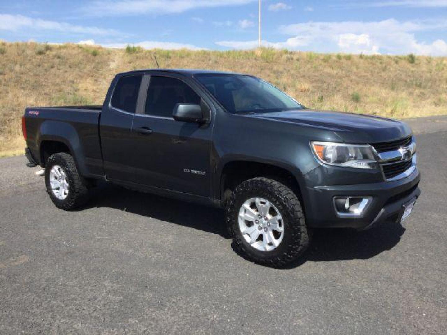 2018 Graphite Metallic /Jet Black/Dark Ash Chevrolet Colorado LT (1GCHTCEN1J1) with an 3.6L V-6 gasoline direct injection engine, 6-Speed Automatic transmission, located at 1801 Main Street, Lewiston, 83501, (208) 743-9371, 46.417065, -117.004799 - Photo#9