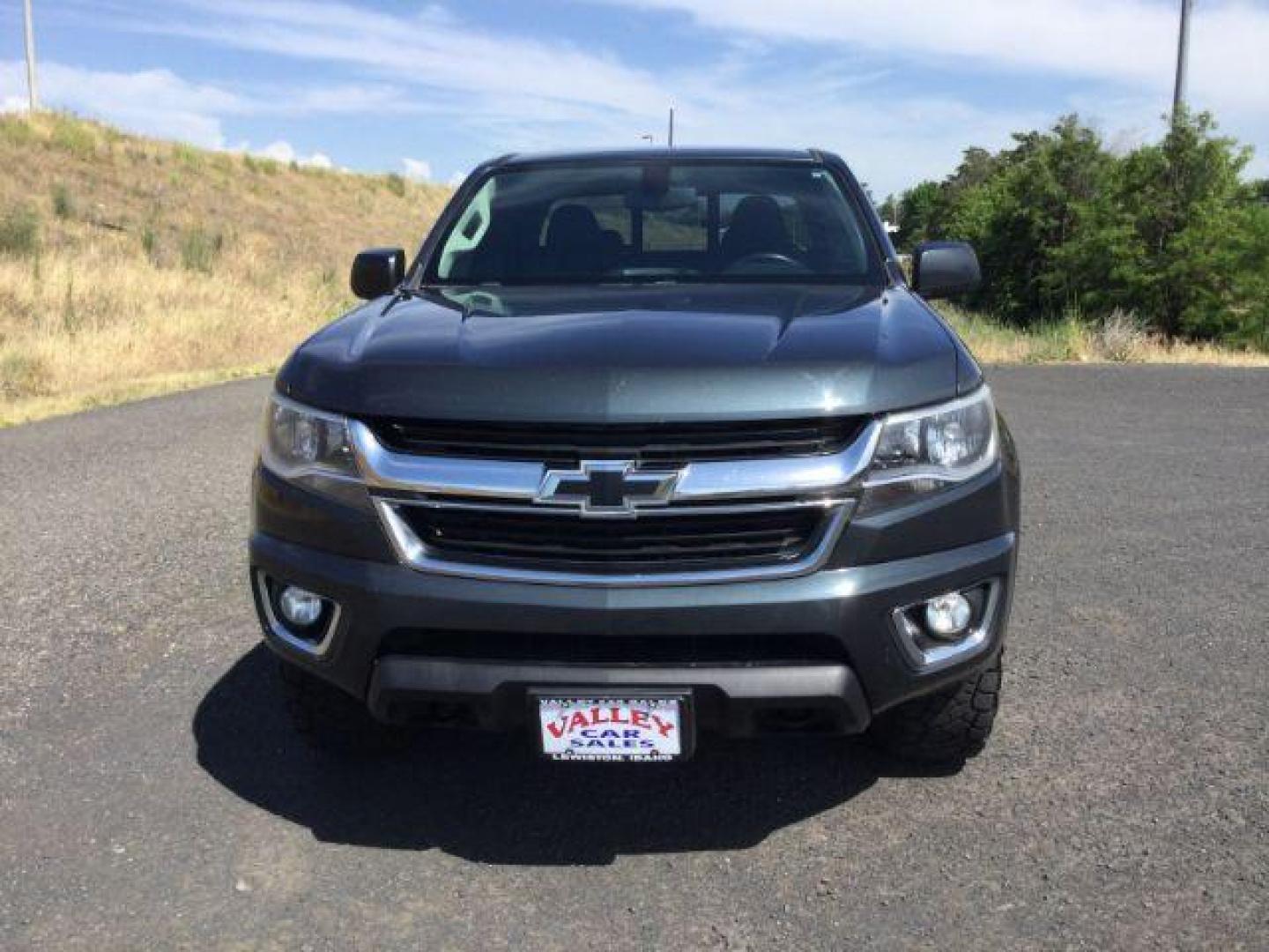 2018 Graphite Metallic /Jet Black/Dark Ash Chevrolet Colorado LT (1GCHTCEN1J1) with an 3.6L V-6 gasoline direct injection engine, 6-Speed Automatic transmission, located at 1801 Main Street, Lewiston, 83501, (208) 743-9371, 46.417065, -117.004799 - Photo#10