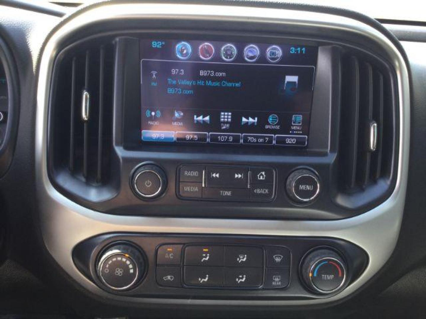 2018 Graphite Metallic /Jet Black/Dark Ash Chevrolet Colorado LT (1GCHTCEN1J1) with an 3.6L V-6 gasoline direct injection engine, 6-Speed Automatic transmission, located at 1801 Main Street, Lewiston, 83501, (208) 743-9371, 46.417065, -117.004799 - Photo#16