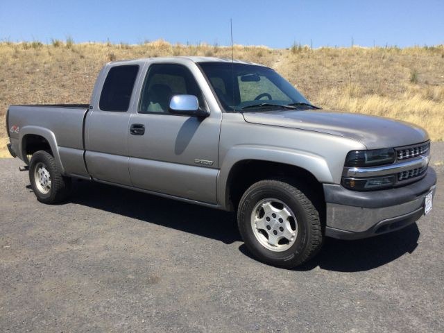 photo of 2002 Chevrolet Silverado 1500 LS