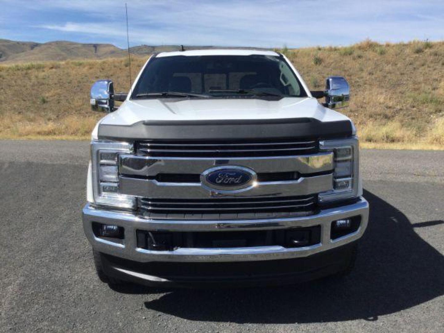 2019 Oxford White /Black Ford F-350 Lariat Crew Cab 4WD (1FT8W3BT9KE) with an Powerstroke 6.7L V-8 diesel direct injection engine, 6-Speed Automatic transmission, located at 1801 Main Street, Lewiston, 83501, (208) 743-9371, 46.417065, -117.004799 - Photo#15