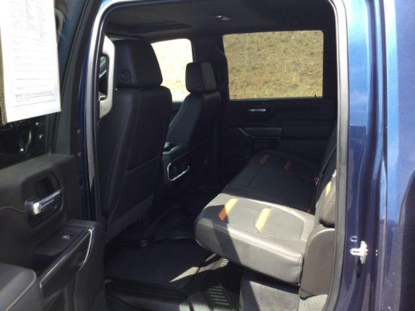 2022 Pacific Blue Metallic /Jet Black w/Kalahari Accents GMC Sierra 2500HD AT4 (1GT49PEY2NF) with an 6.6L V-8 gasoline direct injection engine, 10-speed automatic transmission, located at 1801 Main Street, Lewiston, 83501, (208) 743-9371, 46.417065, -117.004799 - Photo#11