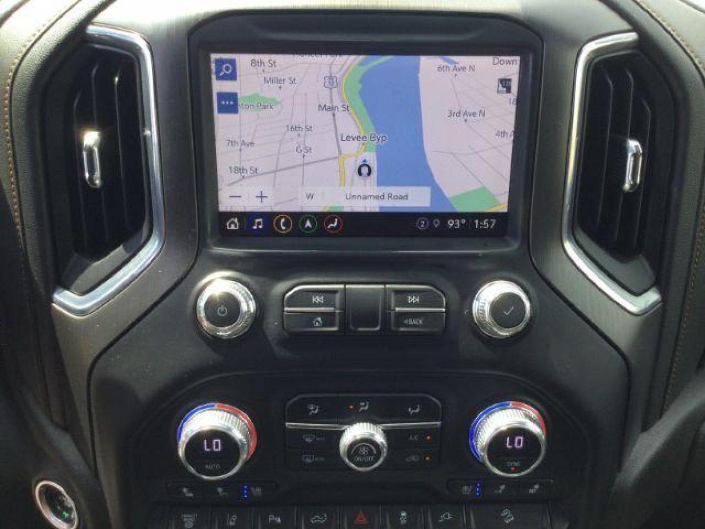 2022 Pacific Blue Metallic /Jet Black w/Kalahari Accents GMC Sierra 2500HD AT4 (1GT49PEY2NF) with an 6.6L V-8 gasoline direct injection engine, 10-speed automatic transmission, located at 1801 Main Street, Lewiston, 83501, (208) 743-9371, 46.417065, -117.004799 - Photo#12