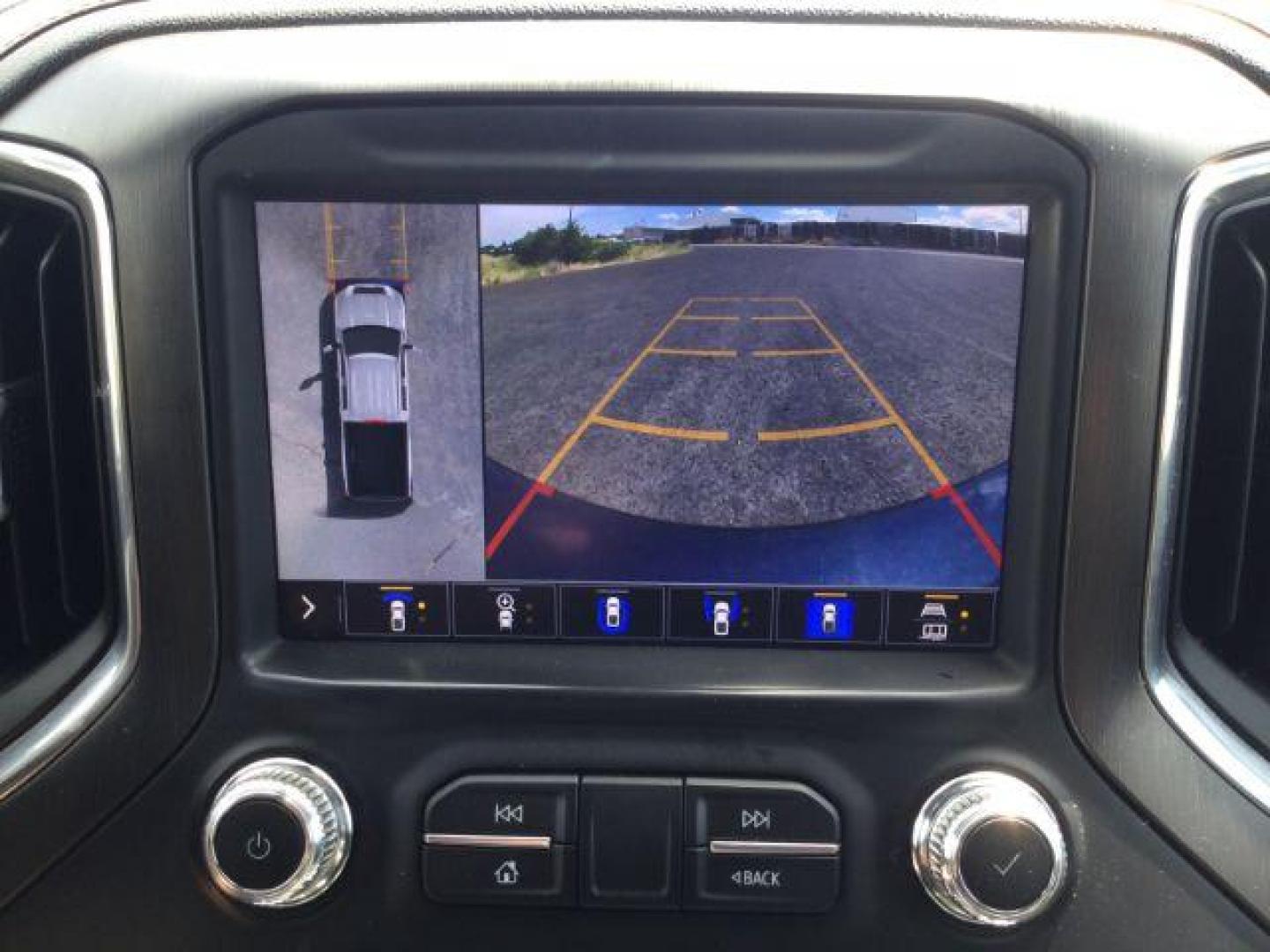 2022 Pacific Blue Metallic /Jet Black w/Kalahari Accents GMC Sierra 2500HD AT4 (1GT49PEY2NF) with an 6.6L V-8 gasoline direct injection engine, 10-speed automatic transmission, located at 1801 Main Street, Lewiston, 83501, (208) 743-9371, 46.417065, -117.004799 - Photo#18