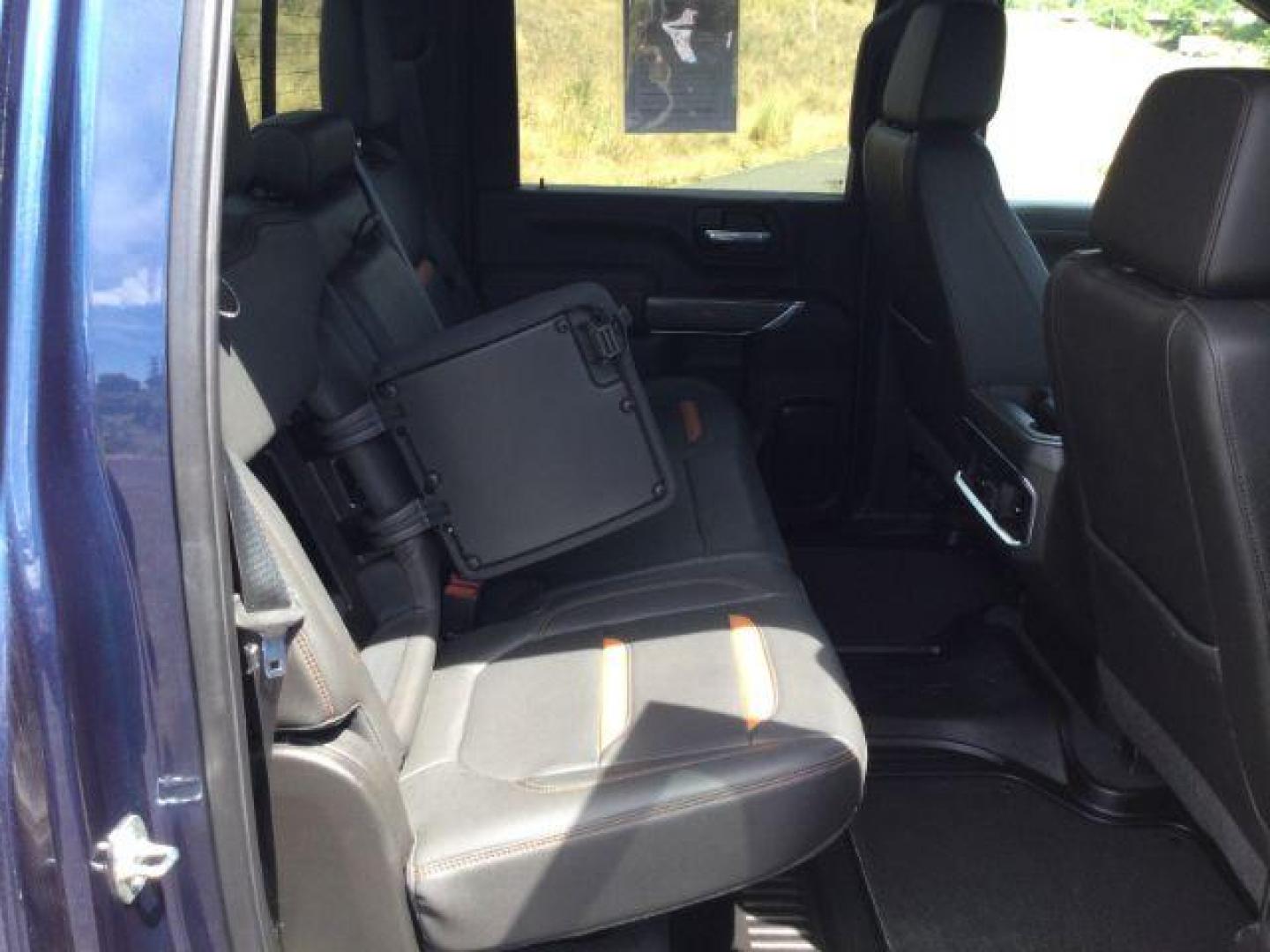 2022 Pacific Blue Metallic /Jet Black w/Kalahari Accents GMC Sierra 2500HD AT4 (1GT49PEY2NF) with an 6.6L V-8 gasoline direct injection engine, 10-speed automatic transmission, located at 1801 Main Street, Lewiston, 83501, (208) 743-9371, 46.417065, -117.004799 - Photo#21