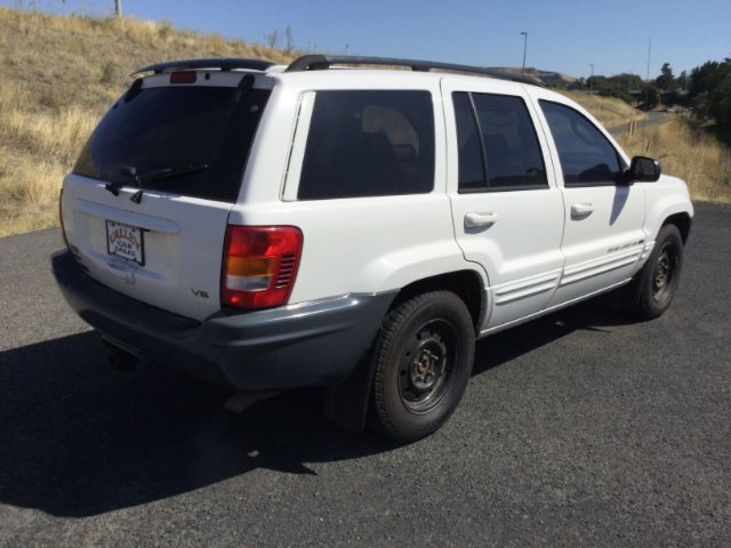 2003 Stone White Clearcoat /Dark Slate Gray Jeep Grand Cherokee Limited (1J8GW58N53C) with an Power Tech 4.7L V-8 regular unleaded engine, Automatic transmission, located at 1801 Main Street, Lewiston, 83501, (208) 743-9371, 46.417065, -117.004799- Photo#6