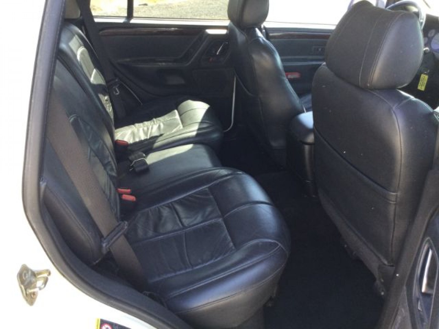 2003 Stone White Clearcoat /Dark Slate Gray Jeep Grand Cherokee Limited (1J8GW58N53C) with an Power Tech 4.7L V-8 regular unleaded engine, Automatic transmission, located at 1801 Main Street, Lewiston, 83501, (208) 743-9371, 46.417065, -117.004799- Photo#7