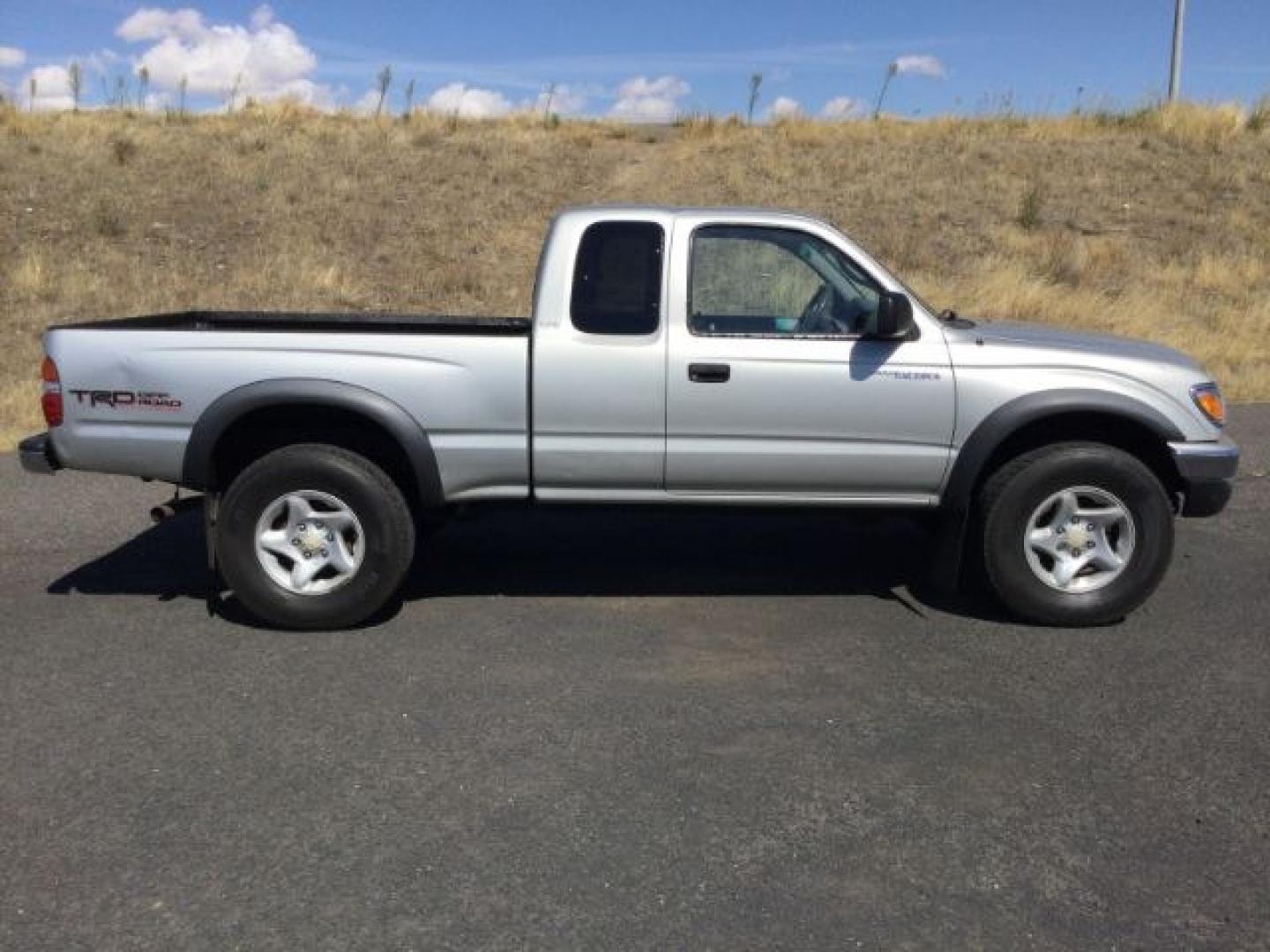 2001 Lunar Mist Metallic Toyota Tacoma Base V6 (5TEWN72N81Z) with an 3.4L V-6 DOHC engine, located at 1801 Main Street, Lewiston, 83501, (208) 743-9371, 46.417065, -117.004799- Photo#15