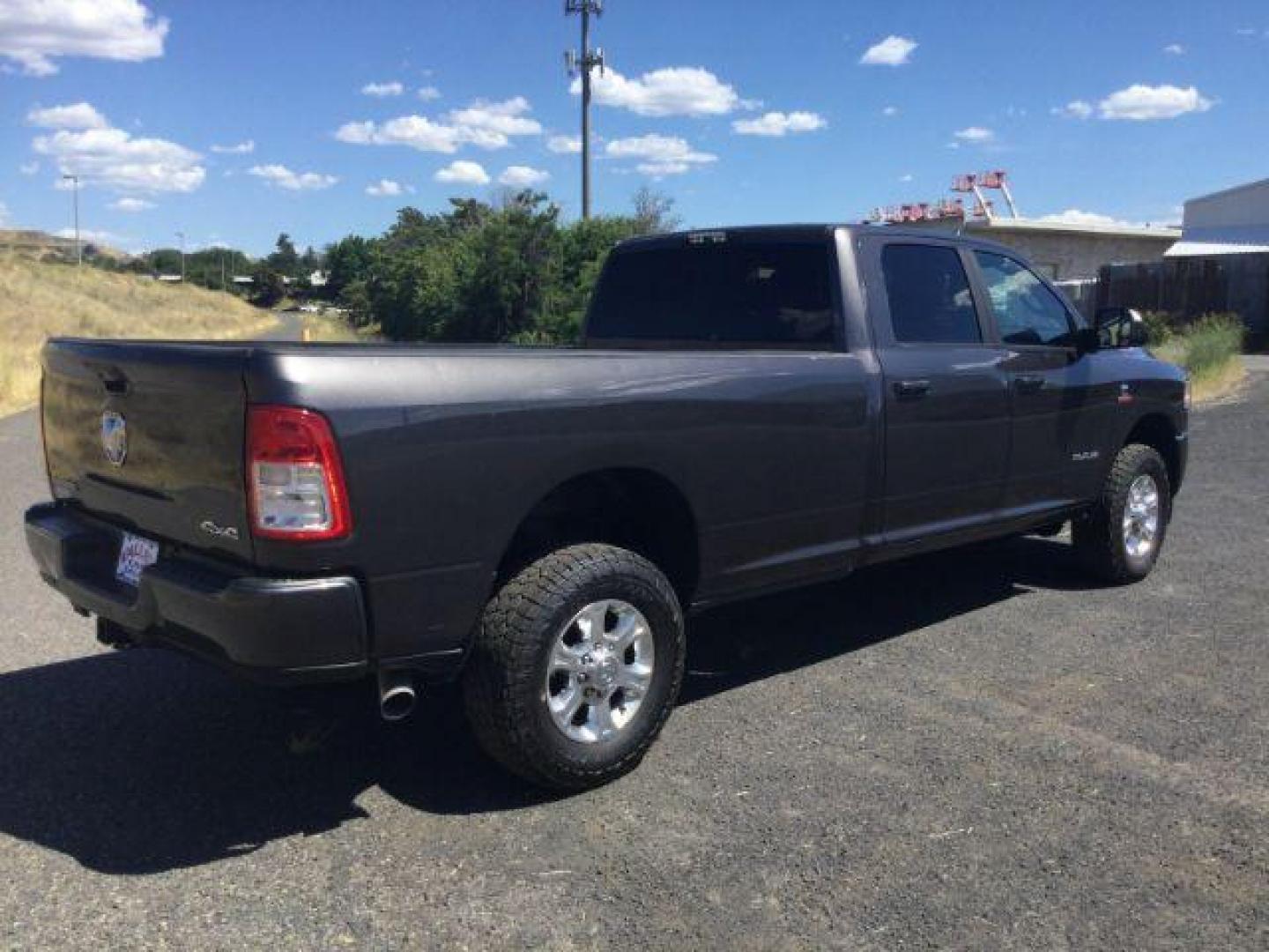 2019 Granite Crystal Metallic Clearcoat /Diesel Gray/Black Ram 3500 Big Horn Crew Cab 4x4 8' Box (3C63R3HL1KG) with an Cummins 6.7L I-6 diesel direct injection engine, 6-Speed Automatic transmission, located at 1801 Main Street, Lewiston, 83501, (208) 743-9371, 46.417065, -117.004799- Photo#18