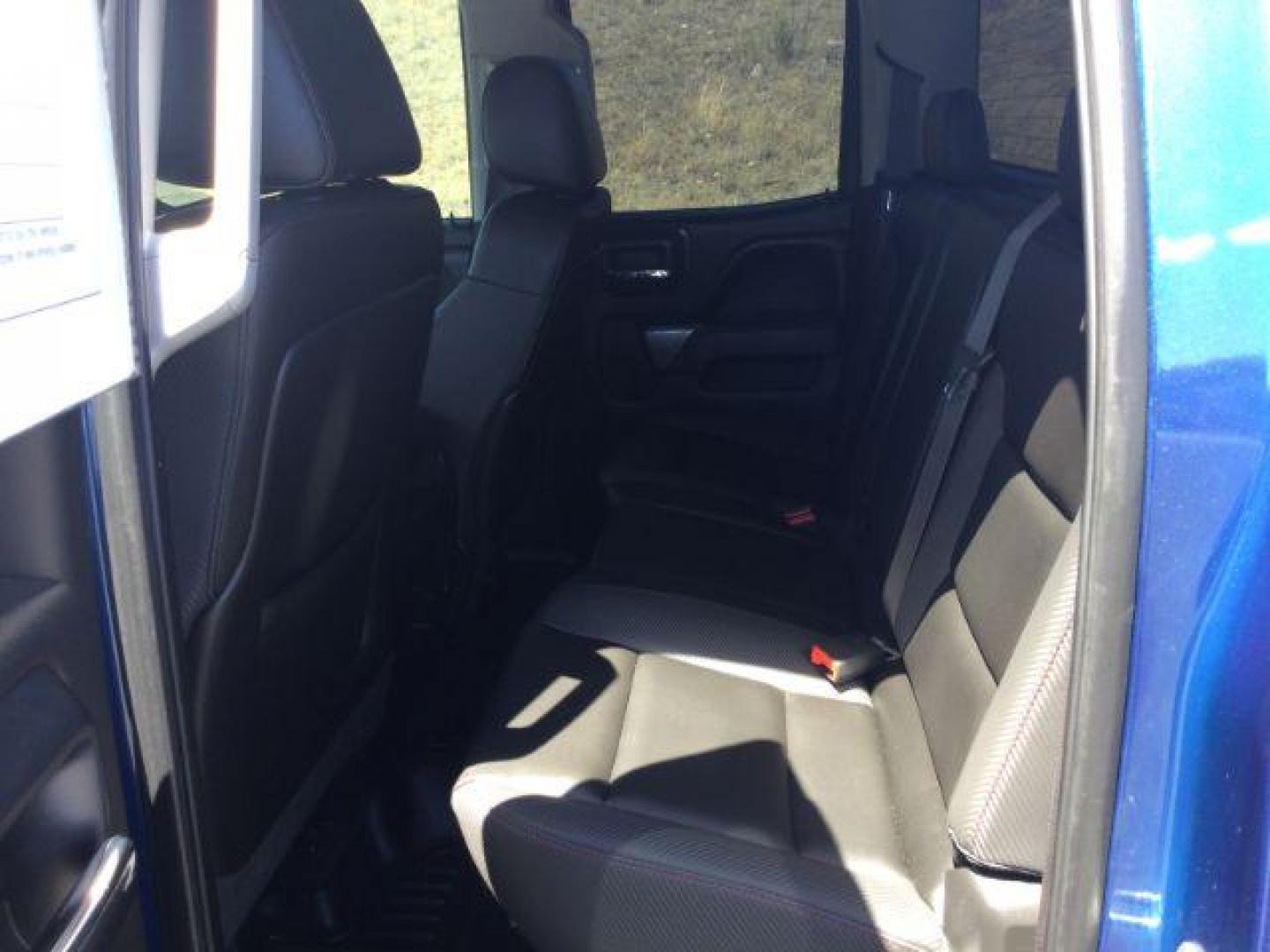 2015 Stone Blue Metallic /Jet Black GMC Sierra 1500 SLT (1GTV2VEC0FZ) with an EcoTec3 6.2L V-8 gasoline direct injection engine, 6-Speed Automatic transmission, located at 1801 Main Street, Lewiston, 83501, (208) 743-9371, 46.417065, -117.004799- Photo#11