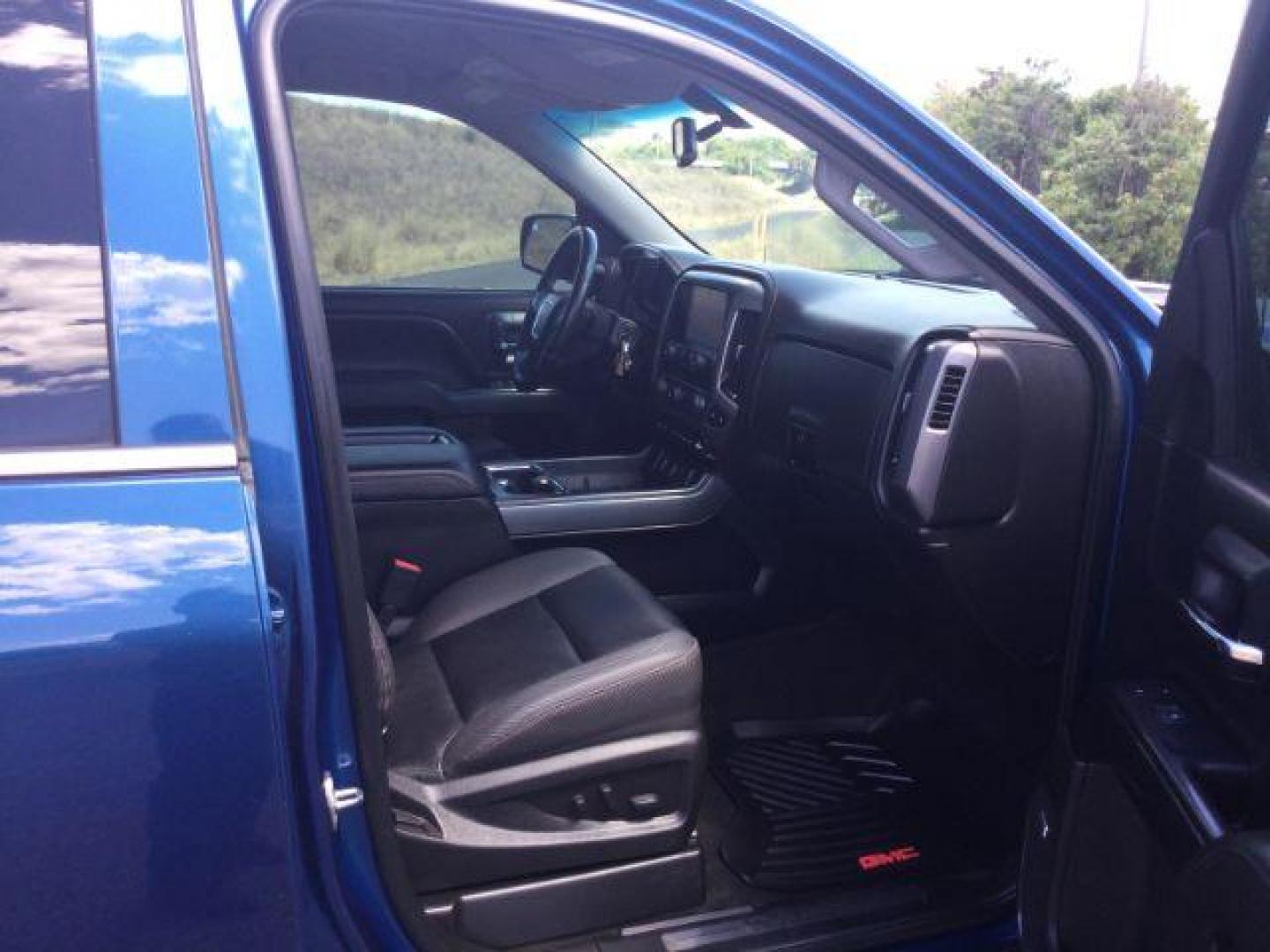 2015 Stone Blue Metallic /Jet Black GMC Sierra 1500 SLT (1GTV2VEC0FZ) with an EcoTec3 6.2L V-8 gasoline direct injection engine, 6-Speed Automatic transmission, located at 1801 Main Street, Lewiston, 83501, (208) 743-9371, 46.417065, -117.004799- Photo#23