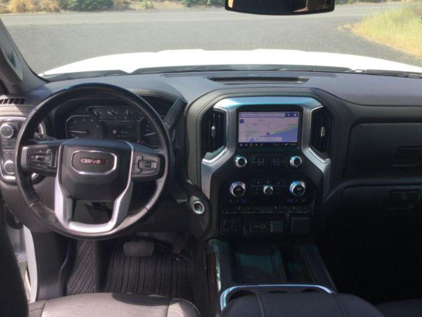 2023 Summit White /Jet Black GMC Sierra 2500HD SLT (1GT49NEY4PF) with an Duramax 6.6L V-8 diesel direct injection engine, 10 speed automatic transmission, located at 1801 Main Street, Lewiston, 83501, (208) 743-9371, 46.417065, -117.004799- Photo#5