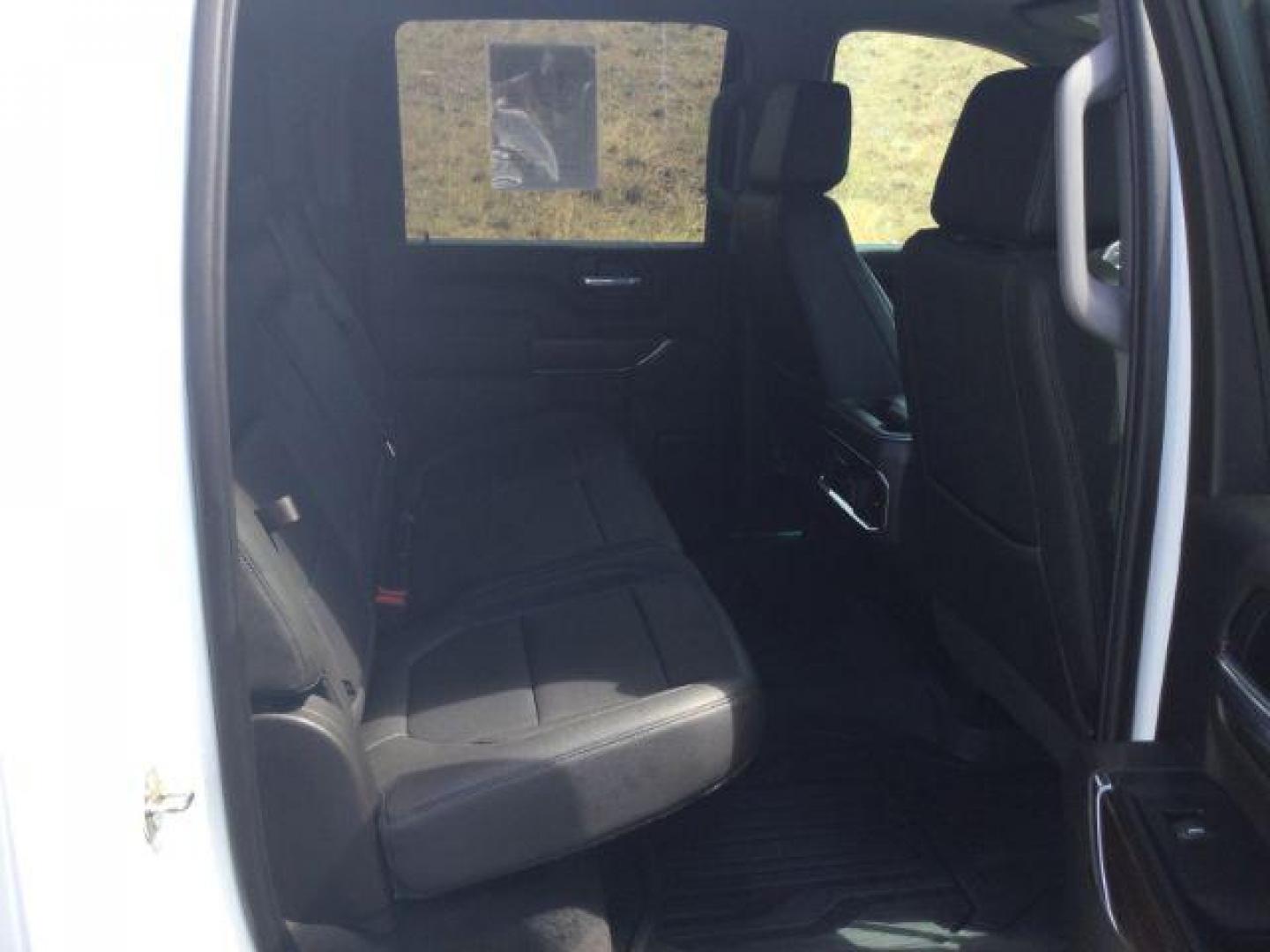 2023 Summit White /Jet Black GMC Sierra 2500HD SLT (1GT49NEY4PF) with an Duramax 6.6L V-8 diesel direct injection engine, 10 speed automatic transmission, located at 1801 Main Street, Lewiston, 83501, (208) 743-9371, 46.417065, -117.004799- Photo#11