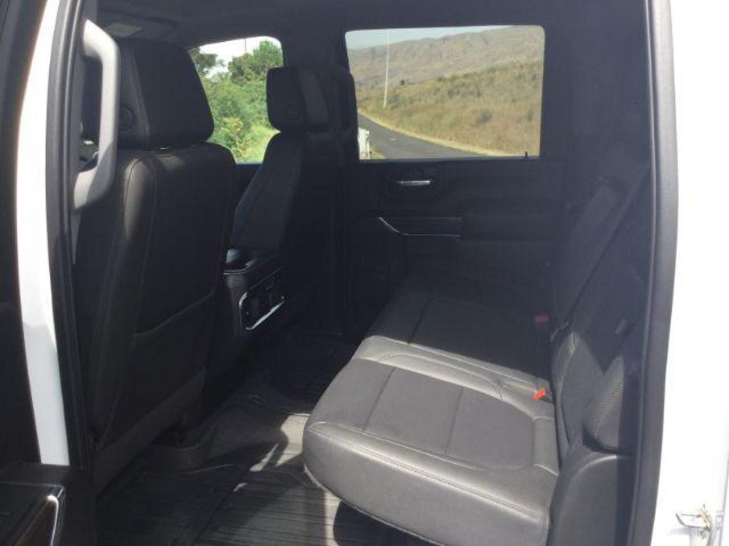 2023 Summit White /Jet Black GMC Sierra 2500HD SLT (1GT49NEY4PF) with an Duramax 6.6L V-8 diesel direct injection engine, 10 speed automatic transmission, located at 1801 Main Street, Lewiston, 83501, (208) 743-9371, 46.417065, -117.004799- Photo#22