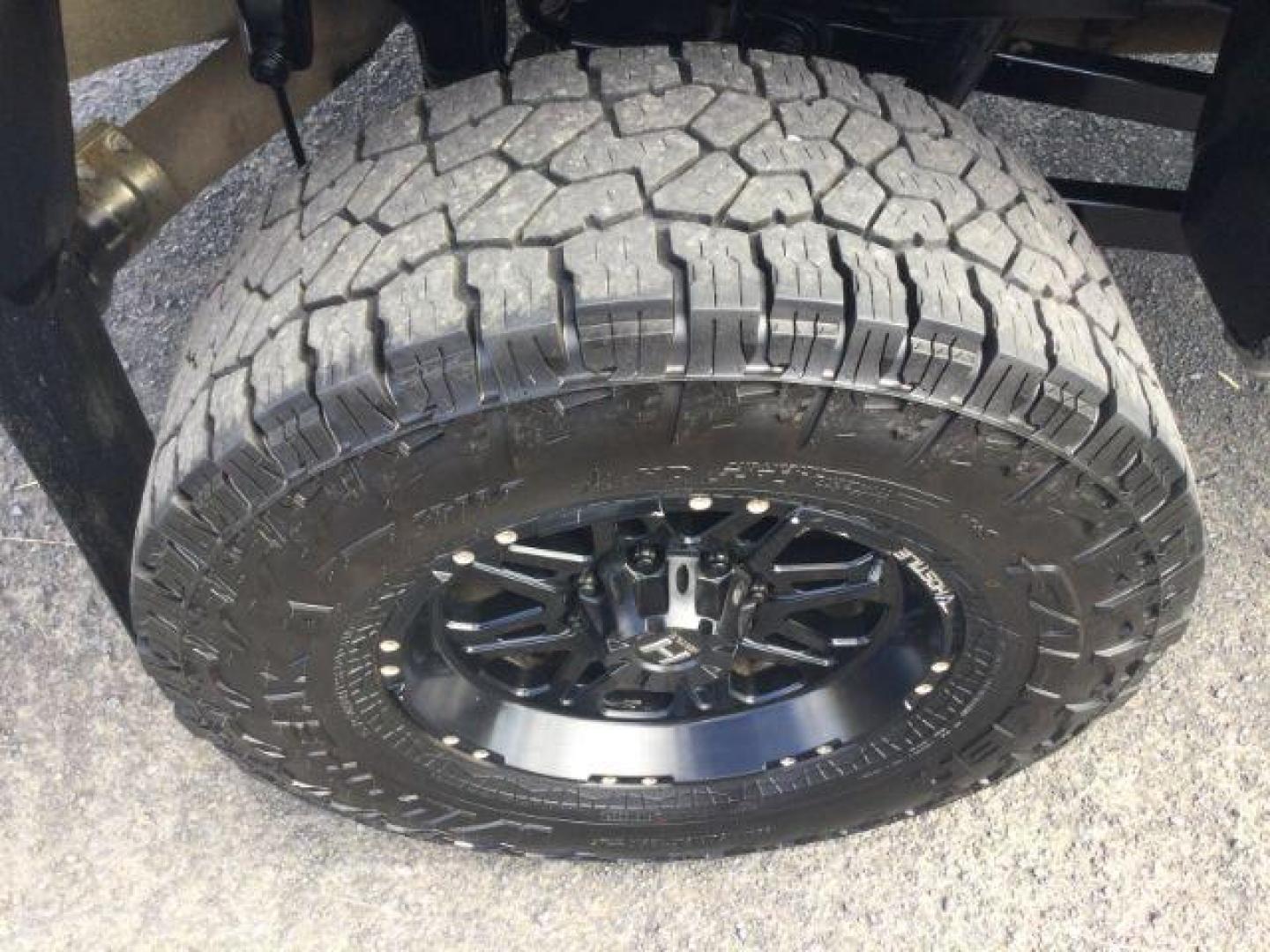 2017 Maximum Steel Metallic Clearcoat /Black Ram 2500 Laramie Crew Cab 4x4 6'4 Box (3C6UR5FL8HG) with an Cummins 6.7L I-6 diesel direct injection engine, 6-Speed Automatic transmission, located at 1801 Main Street, Lewiston, 83501, (208) 743-9371, 46.417065, -117.004799 - Photo#12