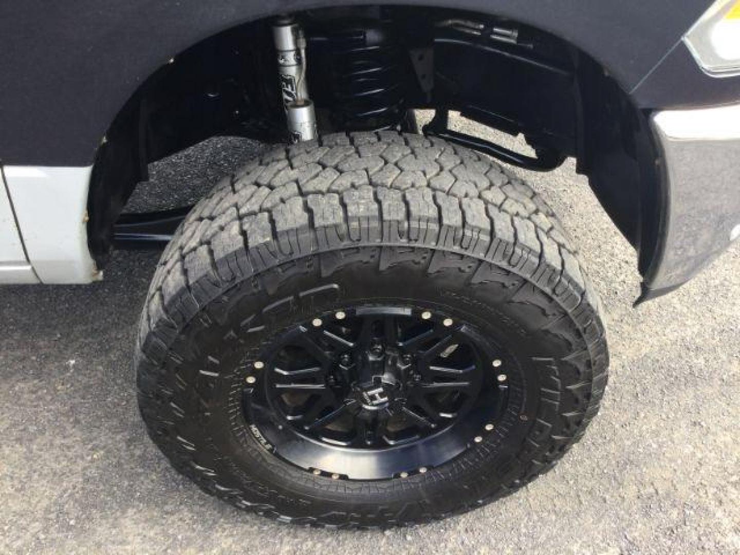 2017 Maximum Steel Metallic Clearcoat /Black Ram 2500 Laramie Crew Cab 4x4 6'4 Box (3C6UR5FL8HG) with an Cummins 6.7L I-6 diesel direct injection engine, 6-Speed Automatic transmission, located at 1801 Main Street, Lewiston, 83501, (208) 743-9371, 46.417065, -117.004799 - Photo#17