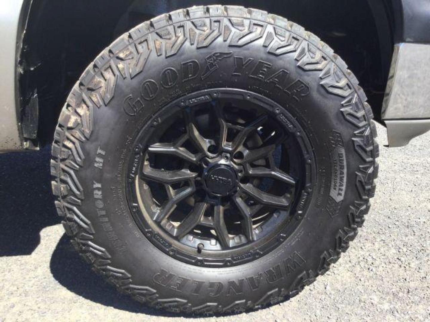 2002 Light Pewter Metallic /Graphite Chevrolet Silverado 1500 LS (2GCEK19T021) with an Vortec 5.3L V-8 regular unleaded engine, 4 Speed Automatic transmission, located at 1801 Main Street, Lewiston, 83501, (208) 743-9371, 46.417065, -117.004799 - Photo#20