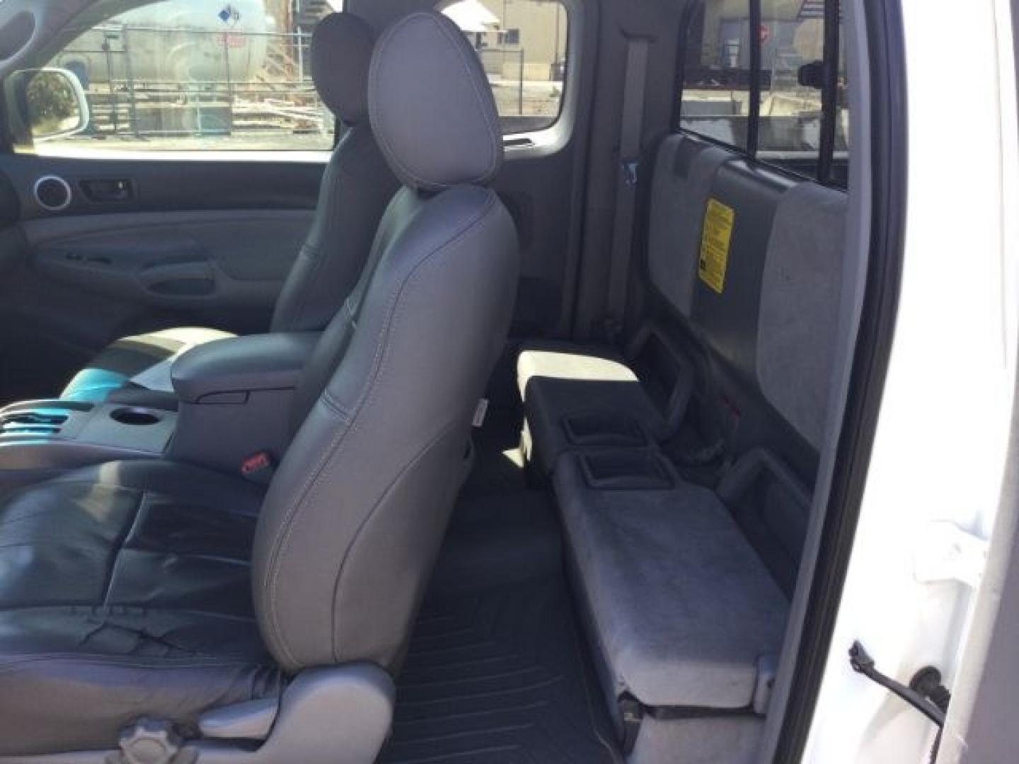 2008 Super White /Graphite Toyota Tacoma Base V6 (5TEUU42N78Z) with an 4L V-6 DOHC engine, 5-Speed Automatic transmission, located at 1801 Main Street, Lewiston, 83501, (208) 743-9371, 46.417065, -117.004799- Photo#13
