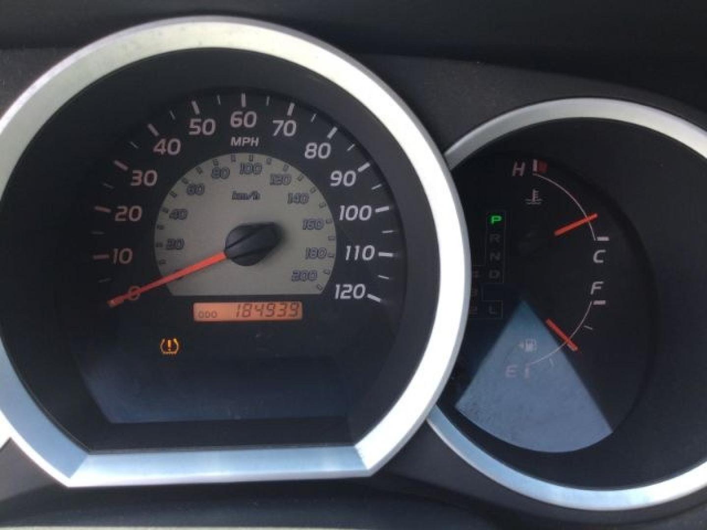 2008 Super White /Graphite Toyota Tacoma Base V6 (5TEUU42N78Z) with an 4L V-6 DOHC engine, 5-Speed Automatic transmission, located at 1801 Main Street, Lewiston, 83501, (208) 743-9371, 46.417065, -117.004799- Photo#15