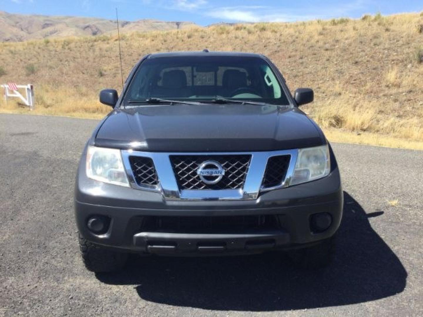 2014 Night Armor /Steel Nissan Frontier SV (1N6AD0EV9EN) with an VQ 4L V-6 DOHC engine, 5-Speed Automatic transmission, located at 1801 Main Street, Lewiston, 83501, (208) 743-9371, 46.417065, -117.004799- Photo#13