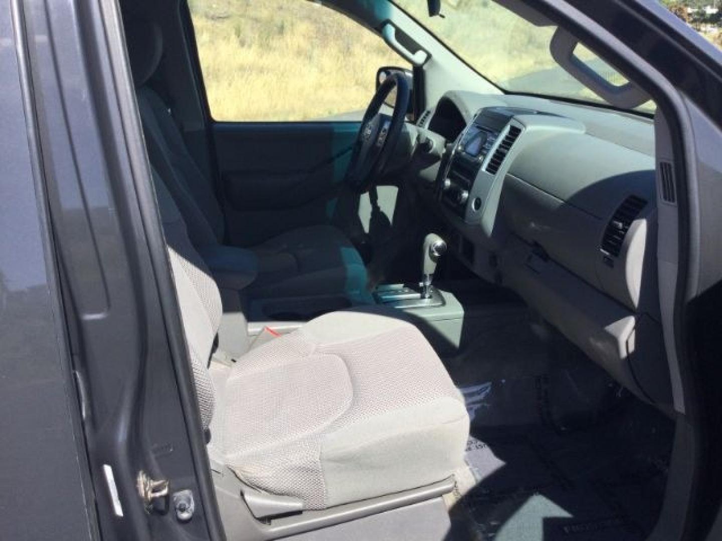 2014 Night Armor /Steel Nissan Frontier SV (1N6AD0EV9EN) with an VQ 4L V-6 DOHC engine, 5-Speed Automatic transmission, located at 1801 Main Street, Lewiston, 83501, (208) 743-9371, 46.417065, -117.004799- Photo#14