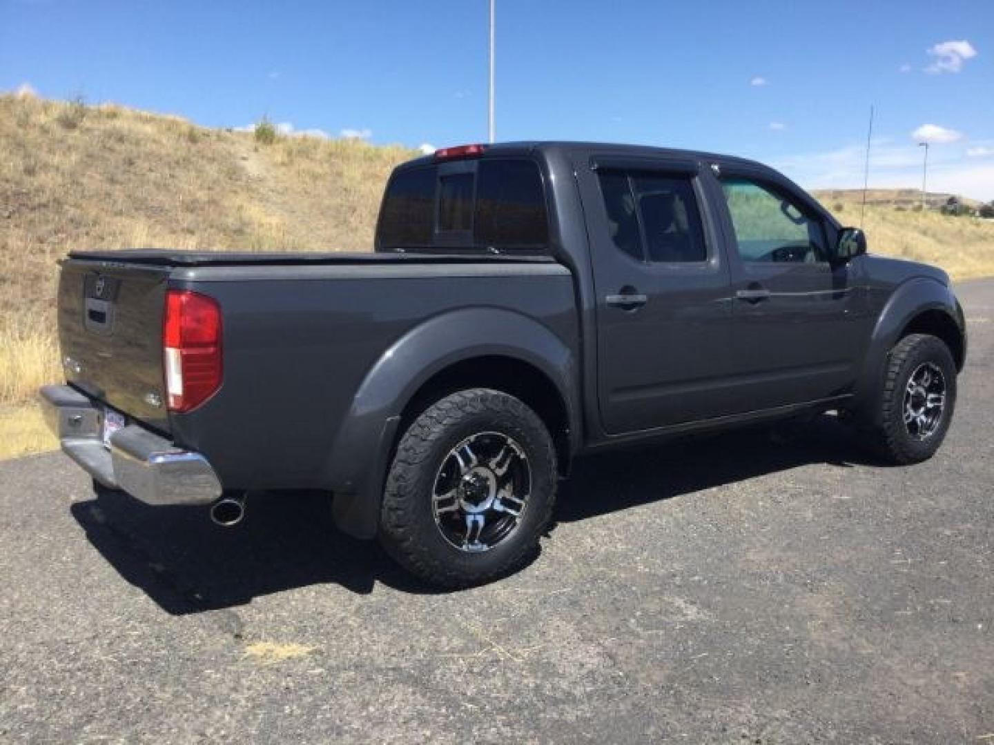 2014 Night Armor /Steel Nissan Frontier SV (1N6AD0EV9EN) with an VQ 4L V-6 DOHC engine, 5-Speed Automatic transmission, located at 1801 Main Street, Lewiston, 83501, (208) 743-9371, 46.417065, -117.004799- Photo#18