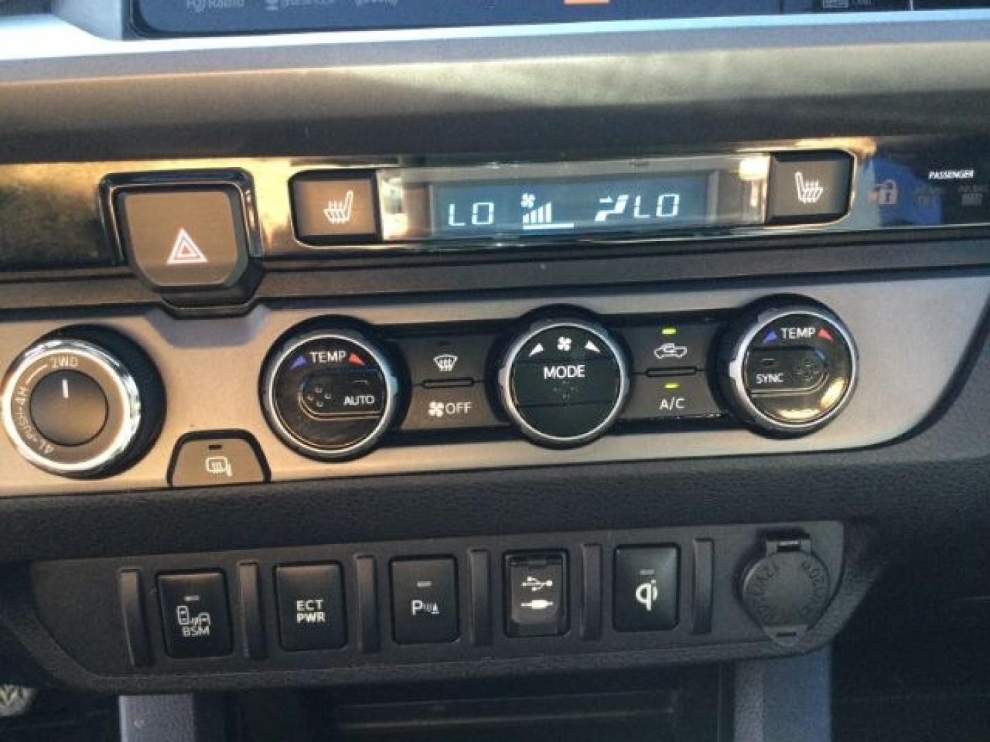 2016 Silver Sky Metallic /Graphite w/Gun Metal Toyota Tacoma TRD Sport Crew Cab 5.5ft bed (3TMCZ5AN4GM) with an 3.5L V-6 port/direct injection engine, 6-Speed Automatic transmission, located at 1801 Main Street, Lewiston, 83501, (208) 743-9371, 46.417065, -117.004799- Photo#16