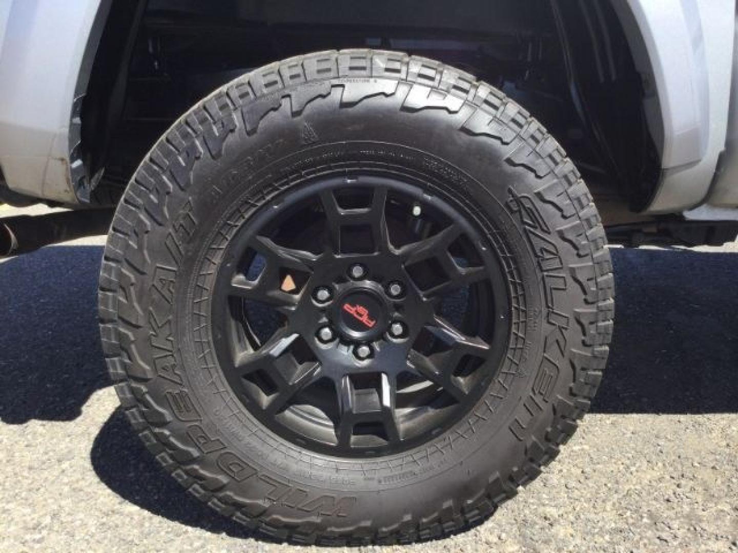 2016 Silver Sky Metallic /Graphite w/Gun Metal Toyota Tacoma TRD Sport Crew Cab 5.5ft bed (3TMCZ5AN4GM) with an 3.5L V-6 port/direct injection engine, 6-Speed Automatic transmission, located at 1801 Main Street, Lewiston, 83501, (208) 743-9371, 46.417065, -117.004799- Photo#22