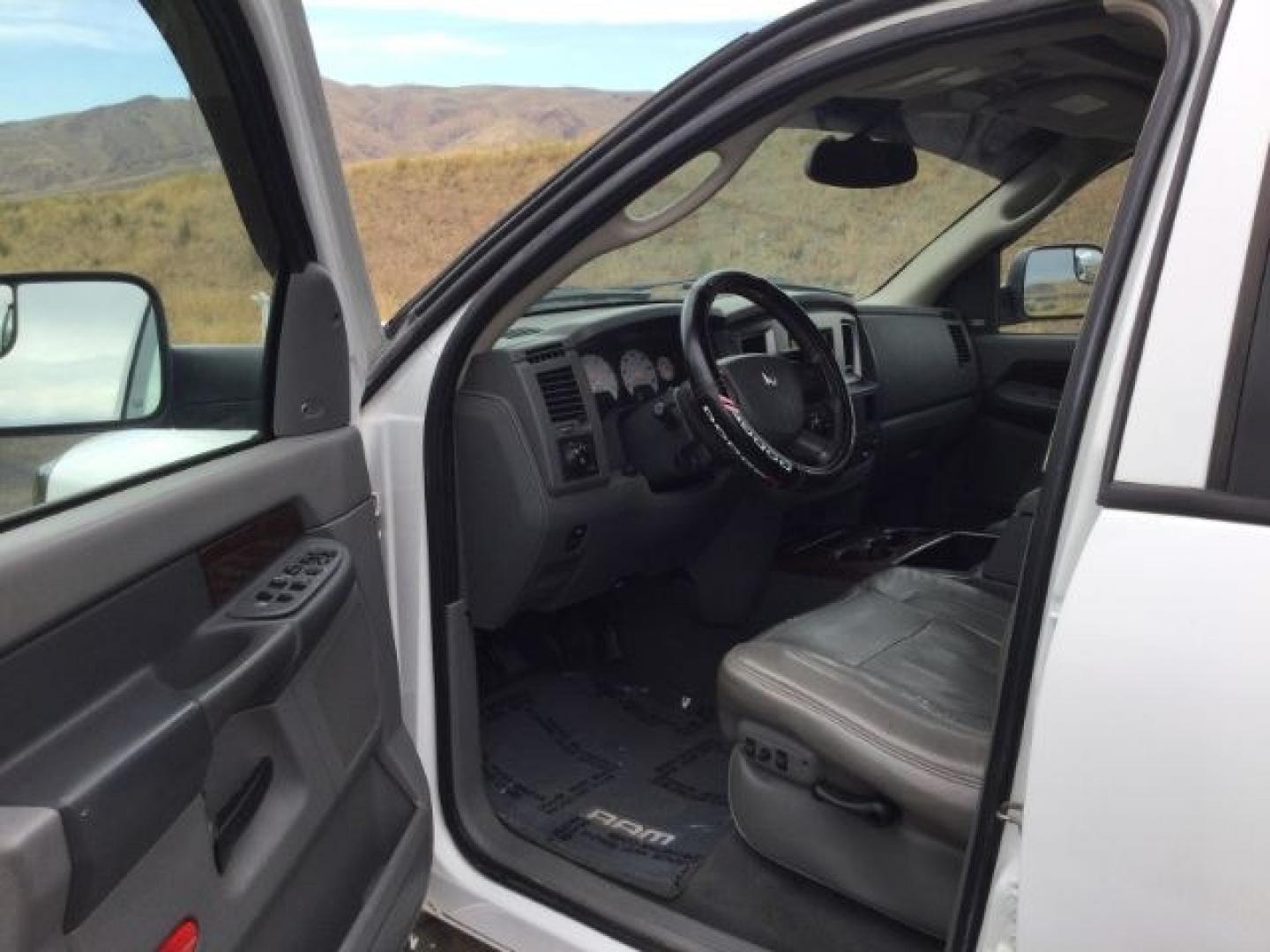 2008 Bright White Clearcoat /Medium Slate Grey Dodge Ram 3500 Laramie (3D7MX39A68G) with an Cummins 6.7L I-6 diesel direct injection engine, 6-Speed Automatic transmission, located at 1801 Main Street, Lewiston, 83501, (208) 743-9371, 46.417065, -117.004799- Photo#3