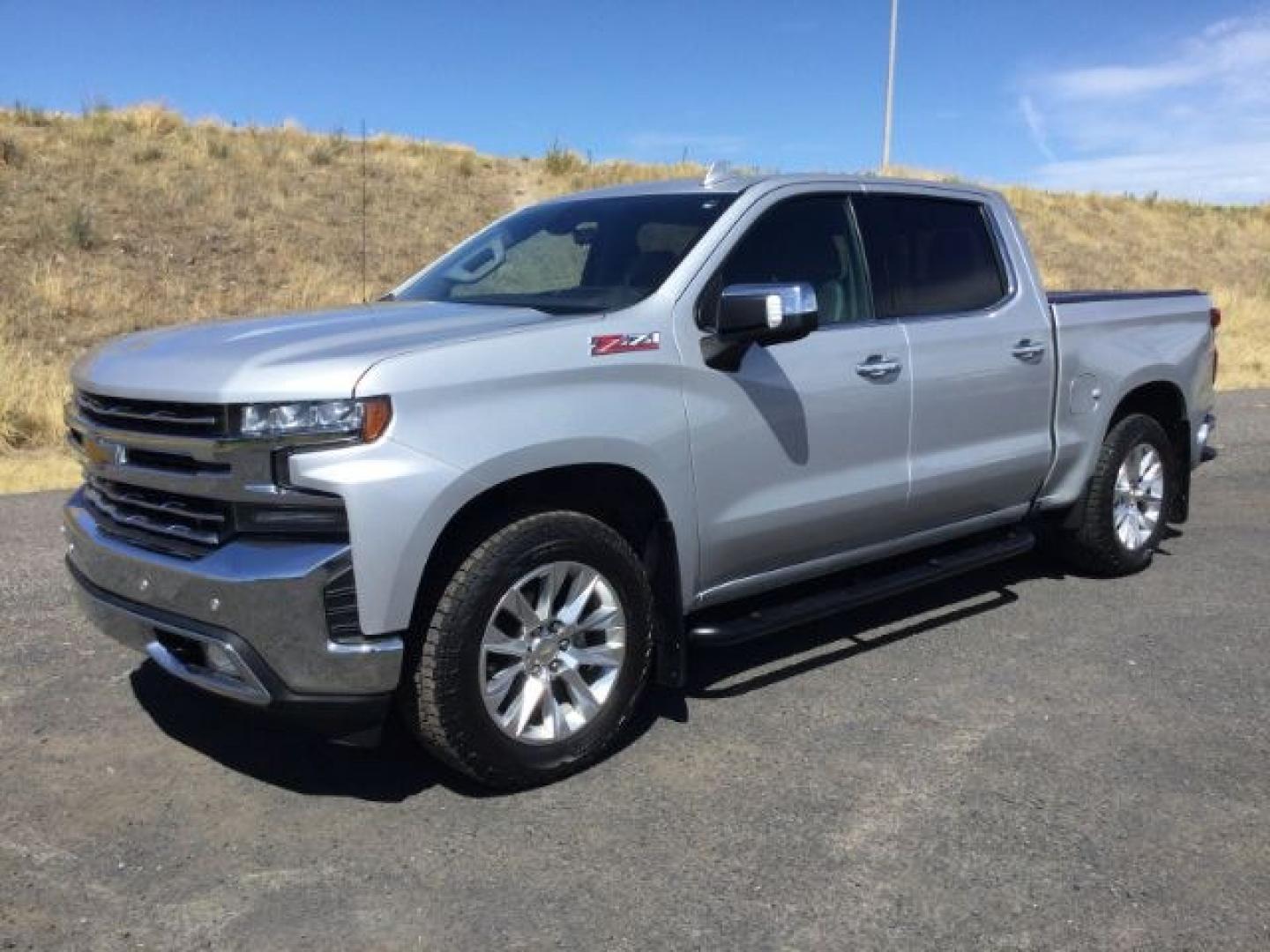 2020 Silver Ice Metallic /Jet Black Chevrolet Silverado 1500 LTZ (1GCUYGED0LZ) with an EcoTec3 5.3L V-8 gasoline direct injection engine, 8-Speed Automatic transmission, located at 1801 Main Street, Lewiston, 83501, (208) 743-9371, 46.417065, -117.004799- Photo#8