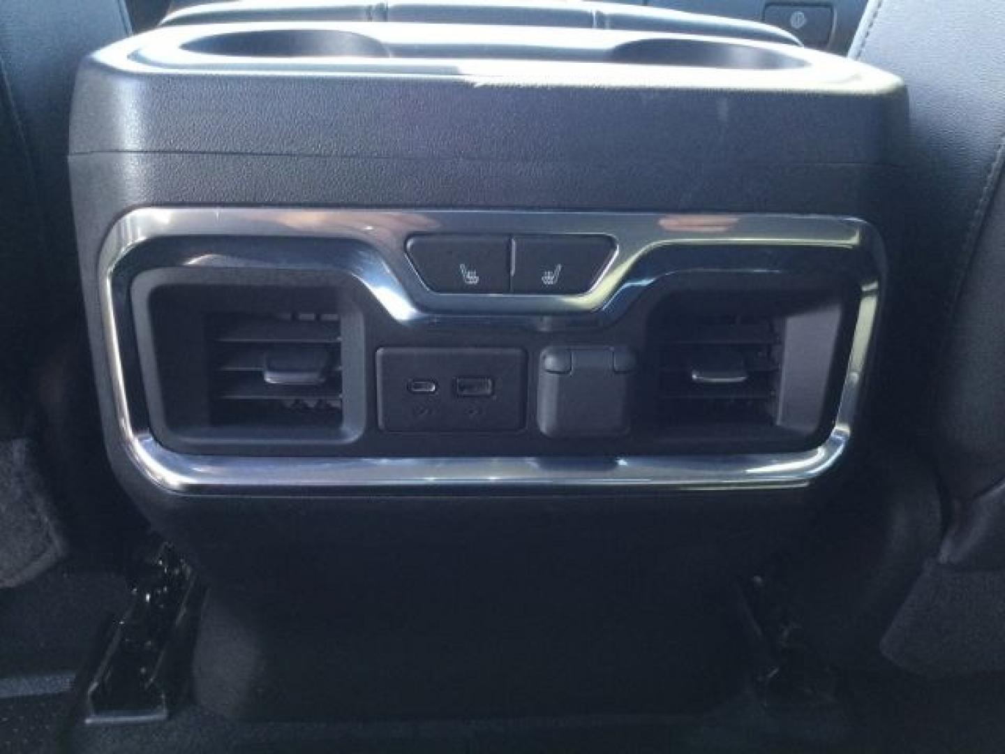 2020 Silver Ice Metallic /Jet Black Chevrolet Silverado 1500 LTZ (1GCUYGED0LZ) with an EcoTec3 5.3L V-8 gasoline direct injection engine, 8-Speed Automatic transmission, located at 1801 Main Street, Lewiston, 83501, (208) 743-9371, 46.417065, -117.004799- Photo#14