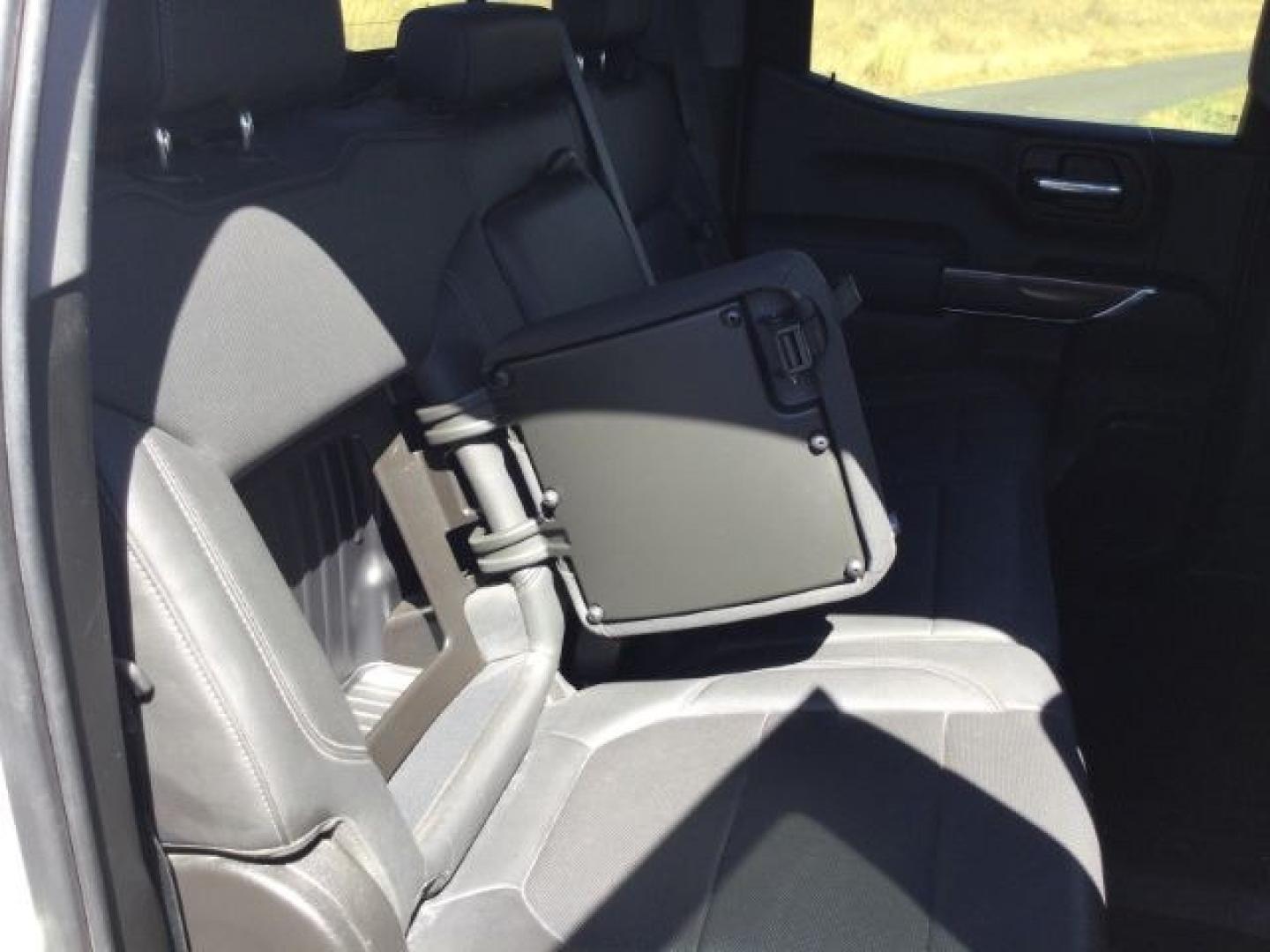 2020 Silver Ice Metallic /Jet Black Chevrolet Silverado 1500 LTZ (1GCUYGED0LZ) with an EcoTec3 5.3L V-8 gasoline direct injection engine, 8-Speed Automatic transmission, located at 1801 Main Street, Lewiston, 83501, (208) 743-9371, 46.417065, -117.004799- Photo#24