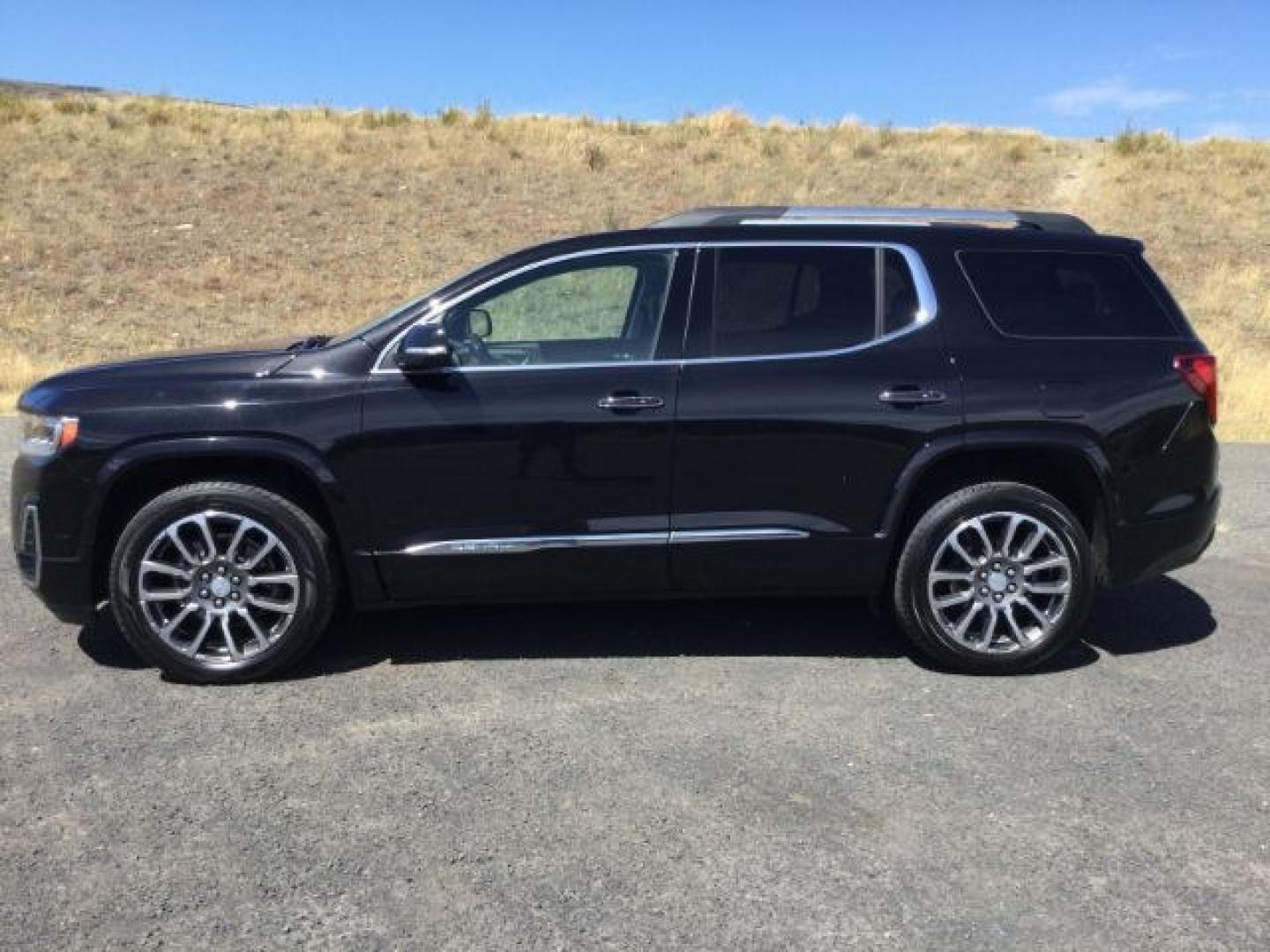 2021 Ebony Twilight Metallic /Jet Black GMC Acadia Denali (1GKKNXLSXMZ) with an 3.6L V-6 gasoline direct injection engine, 9 Speed Automatic transmission, located at 1801 Main Street, Lewiston, 83501, (208) 743-9371, 46.417065, -117.004799- Photo#8