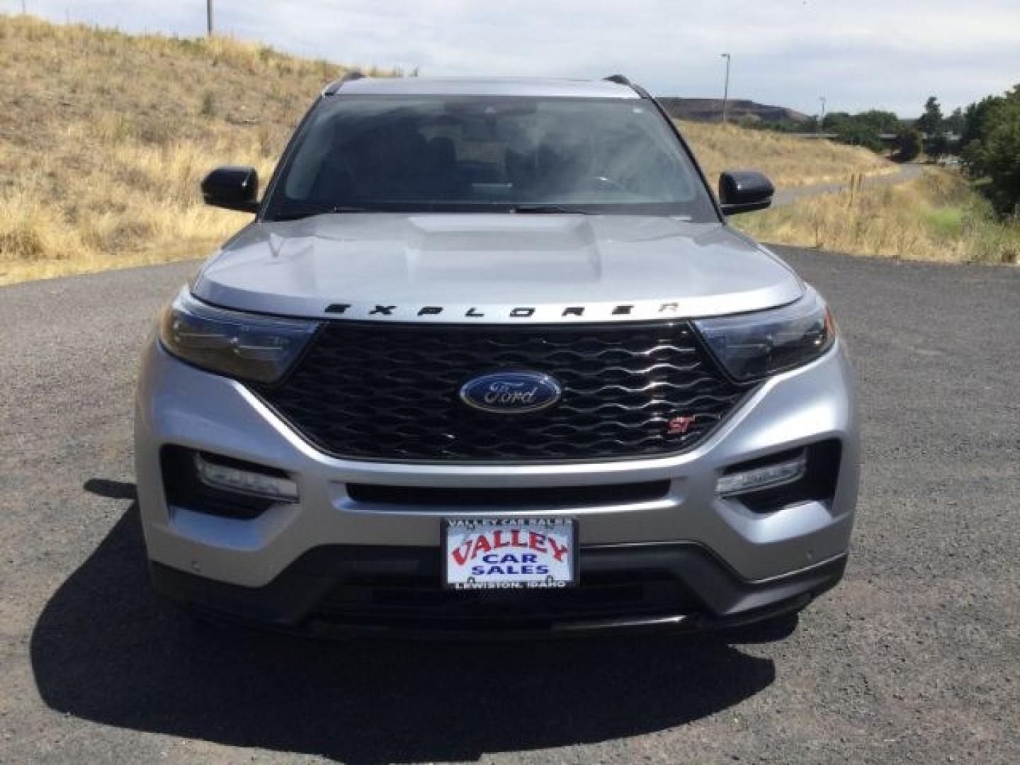 2022 Iconic Silver Metallic /Ebony Ford Explorer ST AWD (1FM5K8GC2NG) with an 3.0L V6 DOHC 24V engine, 10-Speed Automatic transmission, located at 1801 Main Street, Lewiston, 83501, (208) 743-9371, 46.417065, -117.004799- Photo#8