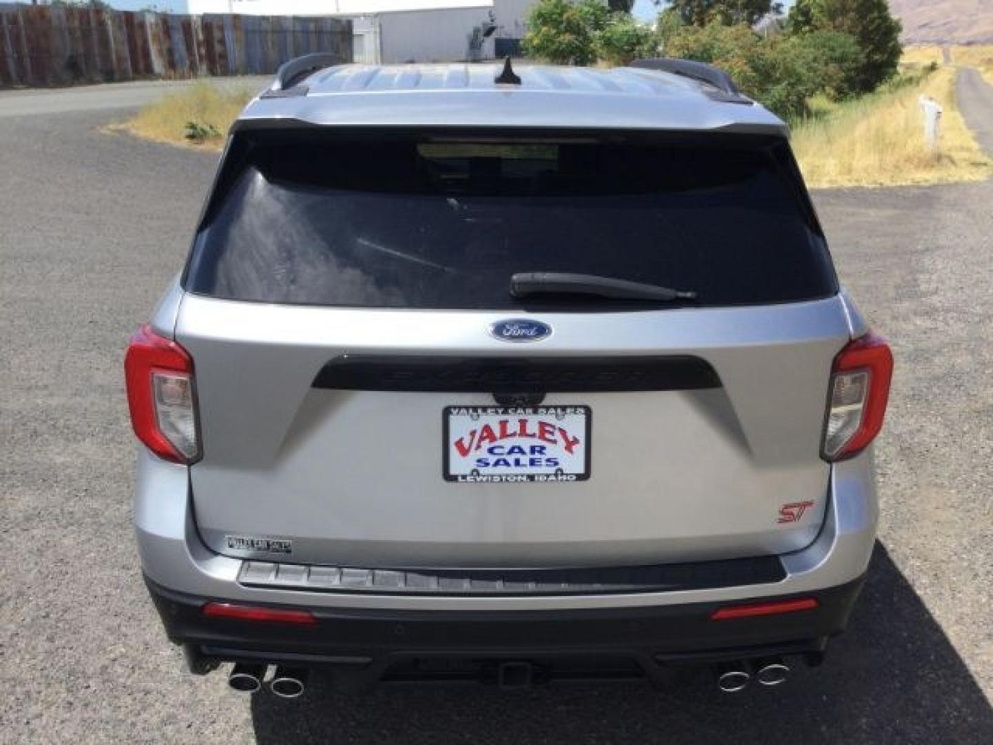 2022 Iconic Silver Metallic /Ebony Ford Explorer ST AWD (1FM5K8GC2NG) with an 3.0L V6 DOHC 24V engine, 10-Speed Automatic transmission, located at 1801 Main Street, Lewiston, 83501, (208) 743-9371, 46.417065, -117.004799- Photo#13
