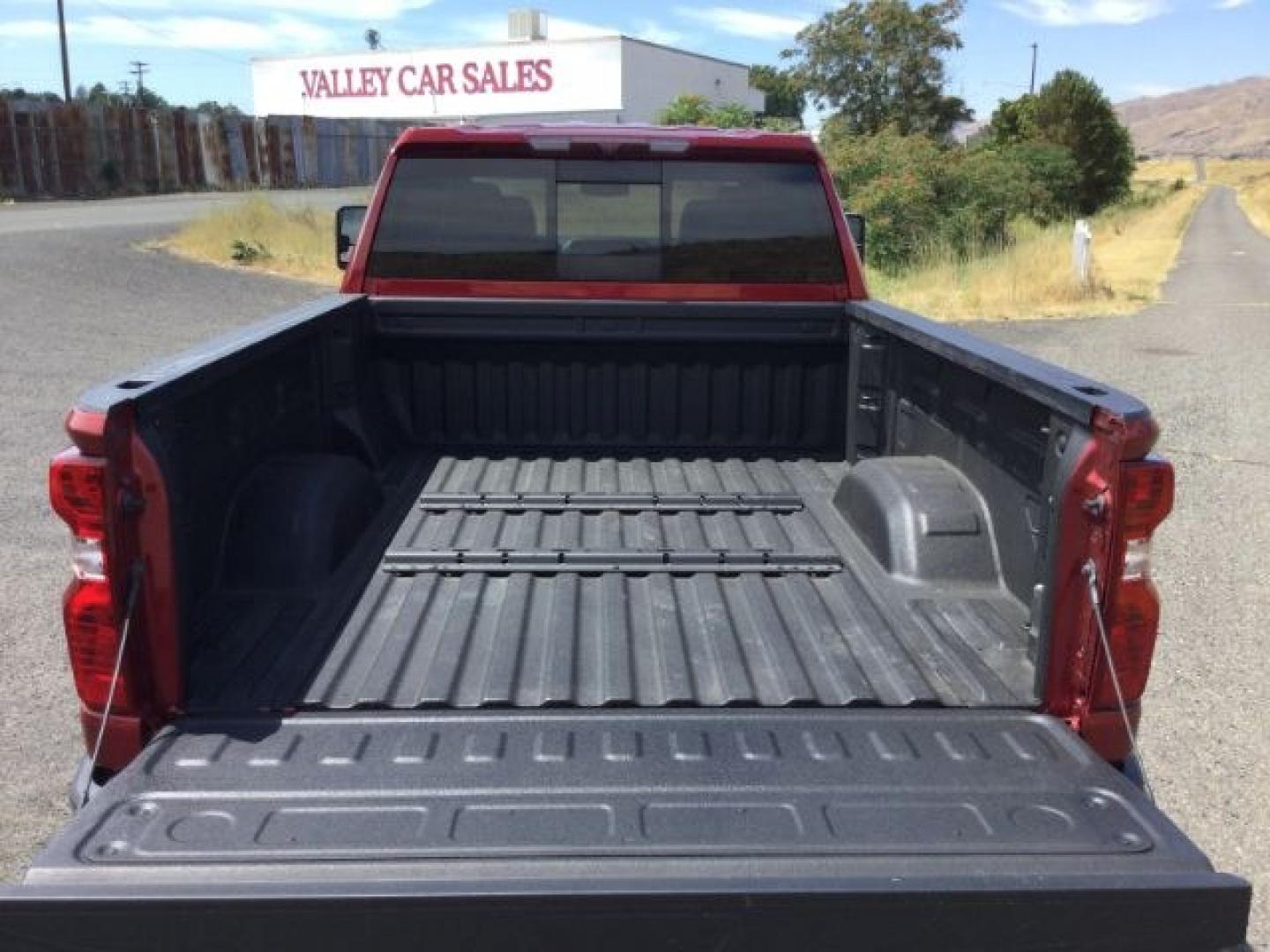 2020 Cajun Red Tintcoat Chevrolet Silverado 3500HD LT (1GC4YTEY2LF) , located at 1801 Main Street, Lewiston, 83501, (208) 743-9371, 46.417065, -117.004799- Photo#11