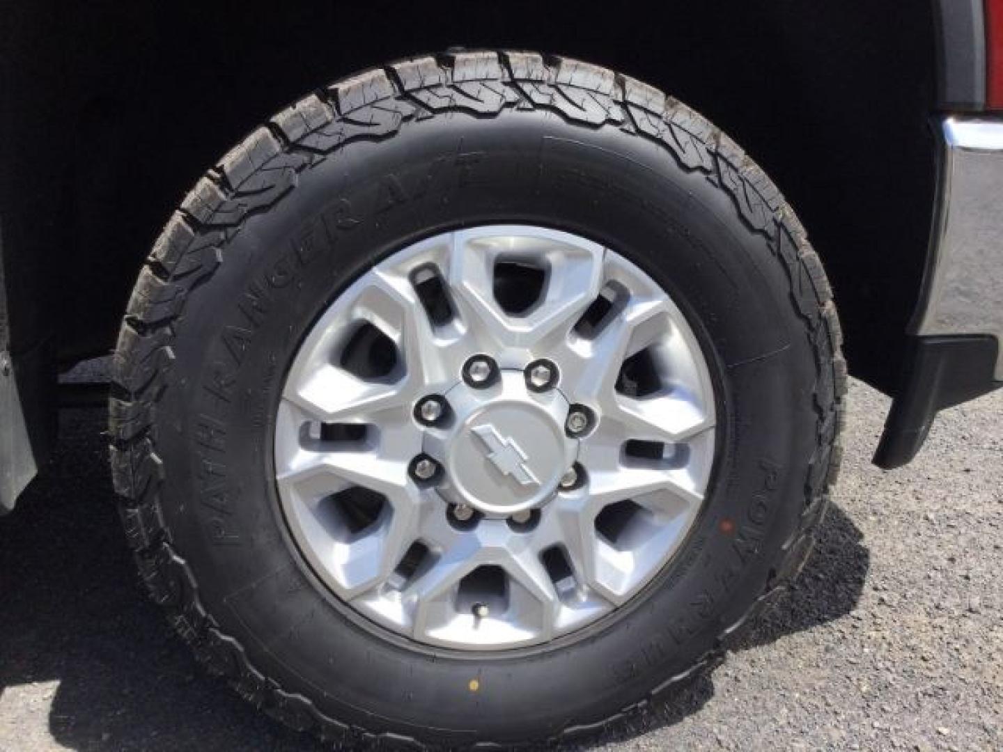 2020 Cajun Red Tintcoat Chevrolet Silverado 3500HD LT (1GC4YTEY2LF) , located at 1801 Main Street, Lewiston, 83501, (208) 743-9371, 46.417065, -117.004799- Photo#23