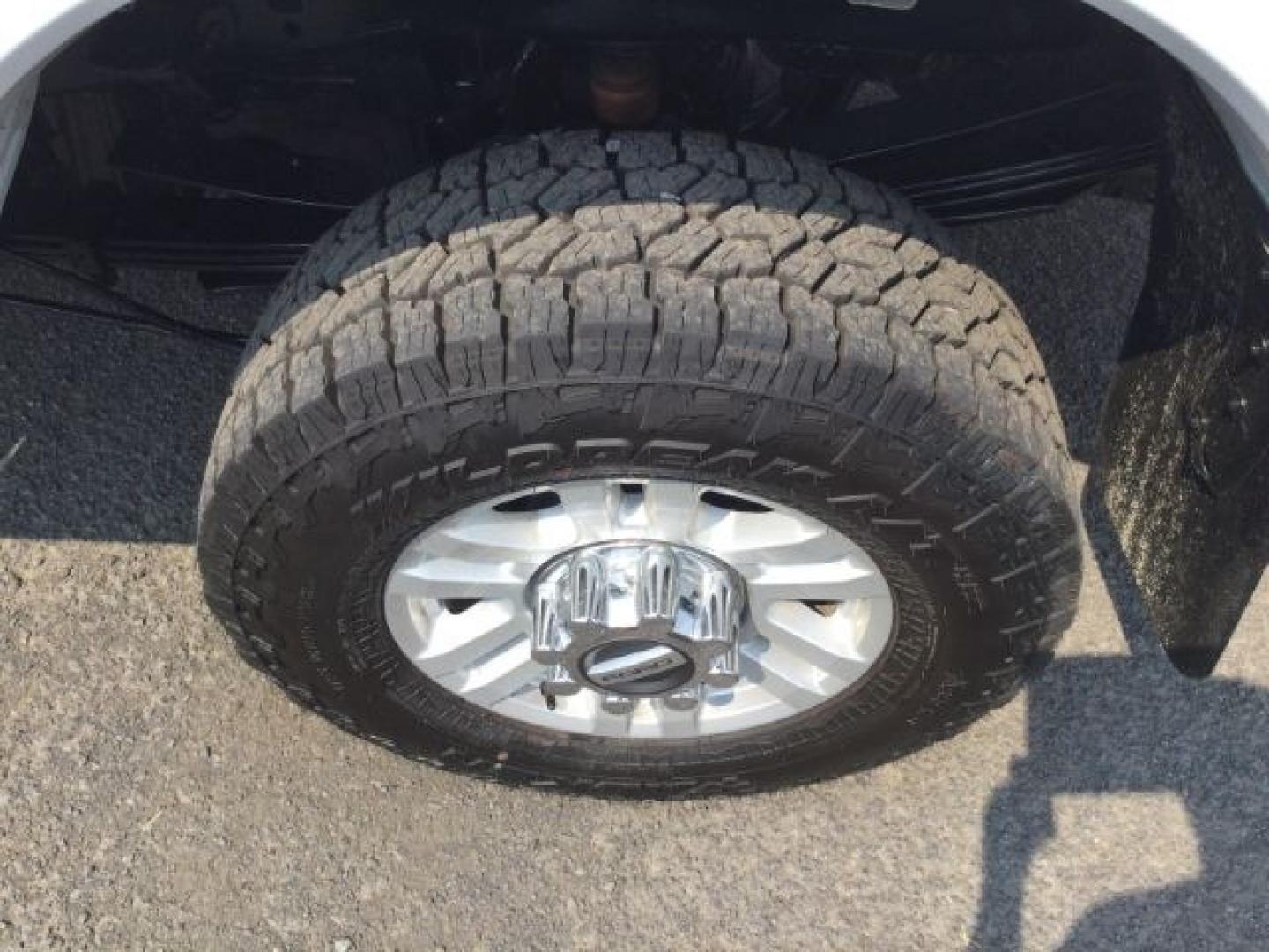 2019 Oxford White /Medium Earth Gray Ford F-350 XLT (1FT8W3BT7KE) with an Powerstroke 6.7L V-8 diesel direct injection engine, 6-Speed Automatic transmission, located at 1801 Main Street, Lewiston, 83501, (208) 743-9371, 46.417065, -117.004799- Photo#12