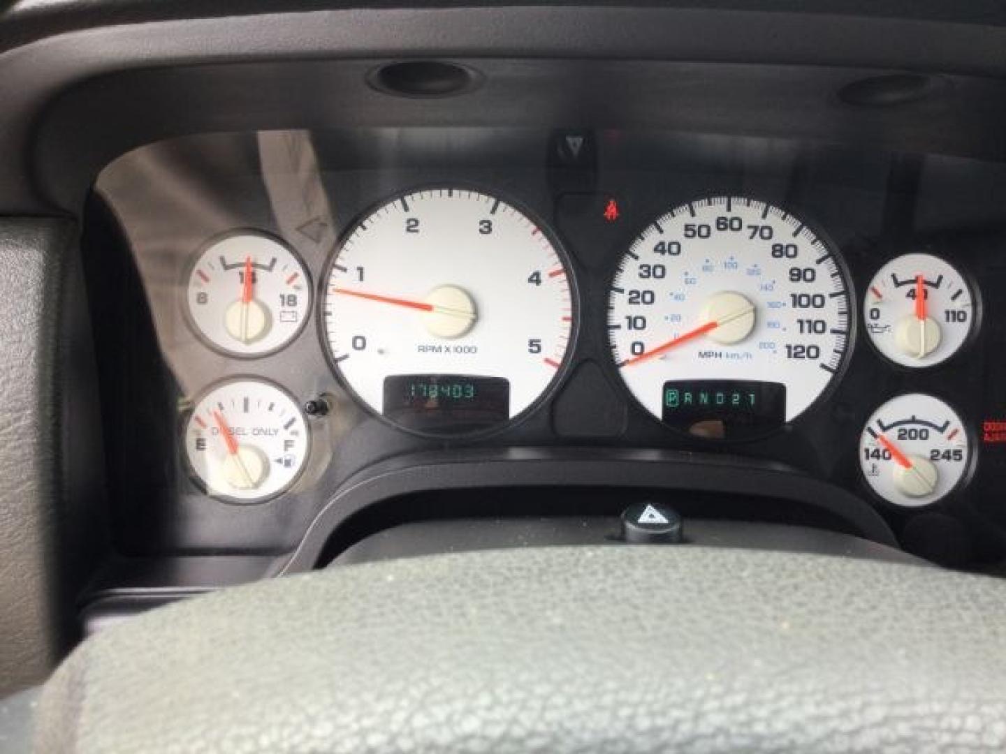 2005 Mineral Gray Metallic Clearcoat /Dark Slate Gray Dodge Ram 2500 SLT Quad Cab (3D7KS28C25G) with an Cummins 5.9L I-6 diesel direct injection engine, 4 speed automatic transmission, located at 1801 Main Street, Lewiston, 83501, (208) 743-9371, 46.417065, -117.004799- Photo#12