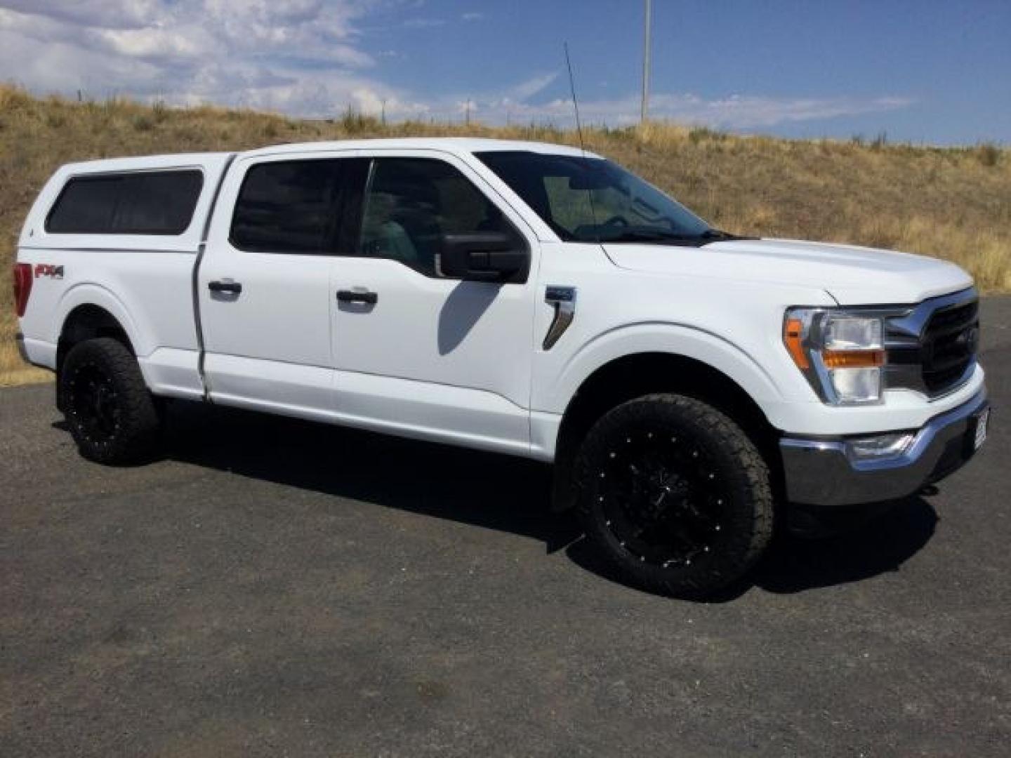 2021 Oxford White /Black/Medium Dark Slate Ford F-150 XLT (1FTFW1E8XMF) with an EcoBoost 3.5L V-6 port/direct injection engine, 10 speed automatic transmission, located at 1801 Main Street, Lewiston, 83501, (208) 743-9371, 46.417065, -117.004799- Photo#0