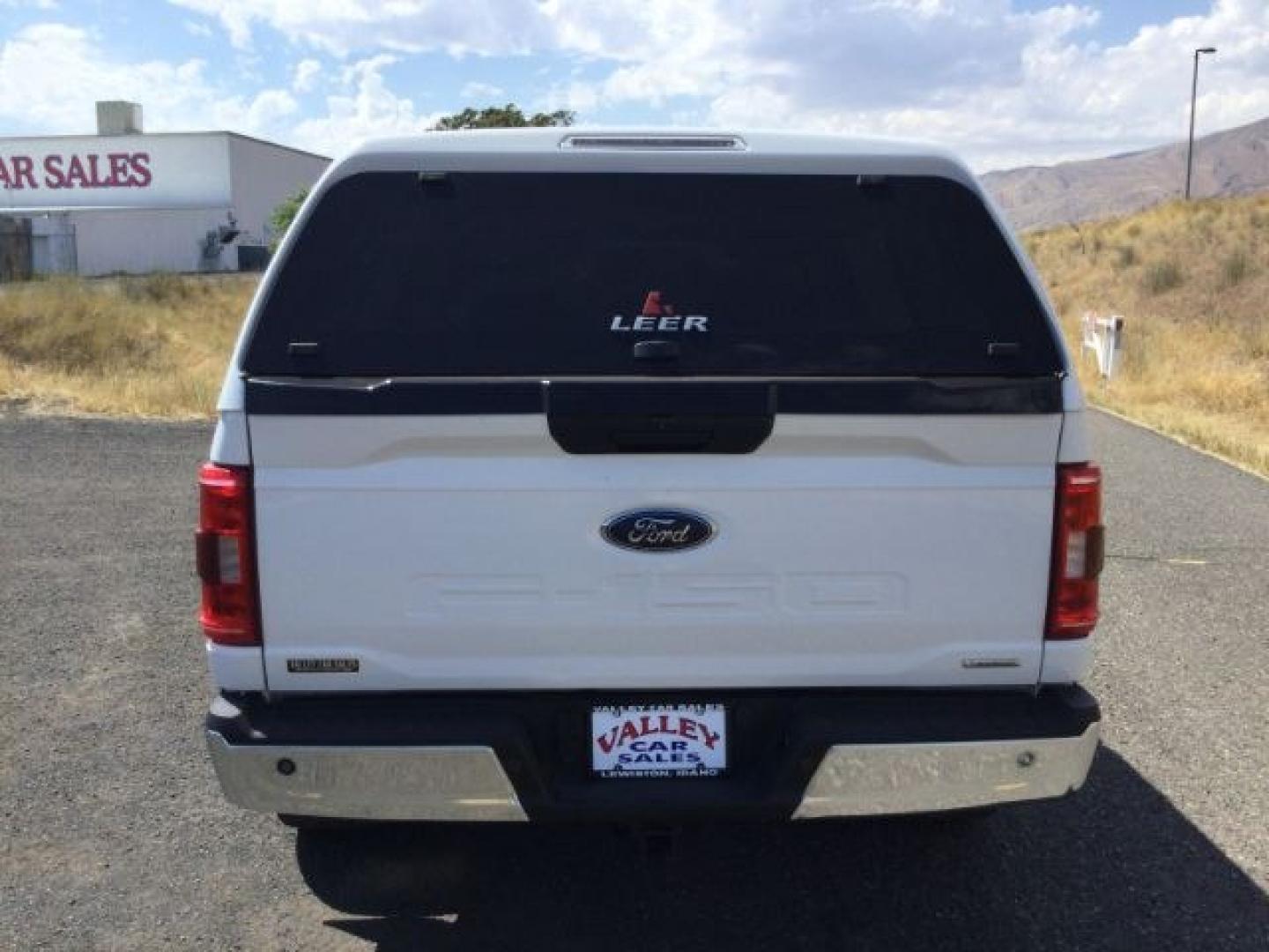 2021 Oxford White /Black/Medium Dark Slate Ford F-150 XLT (1FTFW1E8XMF) with an EcoBoost 3.5L V-6 port/direct injection engine, 10 speed automatic transmission, located at 1801 Main Street, Lewiston, 83501, (208) 743-9371, 46.417065, -117.004799- Photo#9