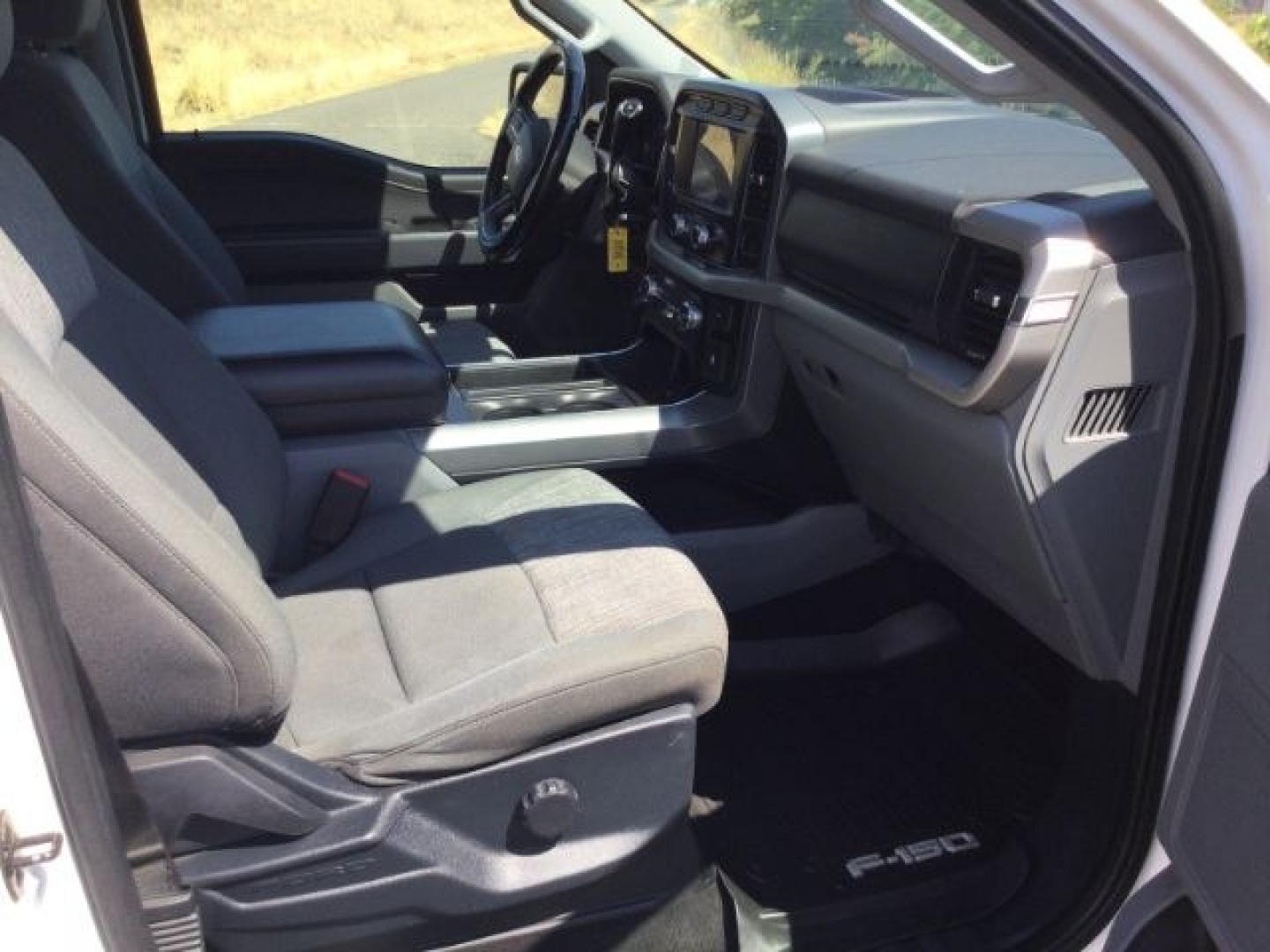 2021 Oxford White /Black/Medium Dark Slate Ford F-150 XLT (1FTFW1E8XMF) with an EcoBoost 3.5L V-6 port/direct injection engine, 10 speed automatic transmission, located at 1801 Main Street, Lewiston, 83501, (208) 743-9371, 46.417065, -117.004799- Photo#21