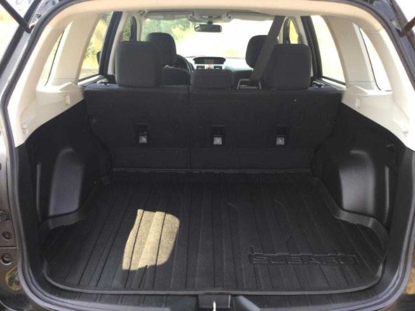 2018 Crystal Black Silica /Black Subaru Forester 2.5i (JF2SJABC3JH) with an 2.5L H-4 DOHC engine, CVT Automatic transmission, located at 1801 Main Street, Lewiston, 83501, (208) 743-9371, 46.417065, -117.004799- Photo#9