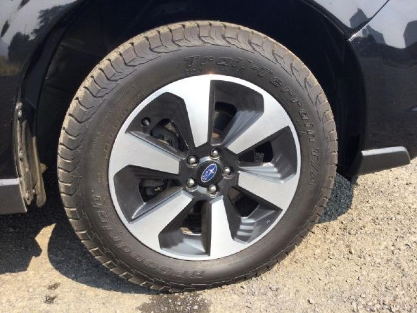 2018 Crystal Black Silica /Black Subaru Forester 2.5i (JF2SJABC3JH) with an 2.5L H-4 DOHC engine, CVT Automatic transmission, located at 1801 Main Street, Lewiston, 83501, (208) 743-9371, 46.417065, -117.004799- Photo#20