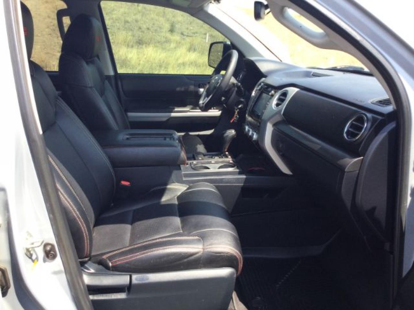 2018 CEMENT GRAY /Black/Gray Cloth Toyota Tundra SR5 PLUS 5.7L V8 (5TFDY5F11JX) with an I-FORCE 5.7L V-8 DOHC engine, 6-Speed Automatic transmission, located at 1801 Main Street, Lewiston, 83501, (208) 743-9371, 46.417065, -117.004799- Photo#17