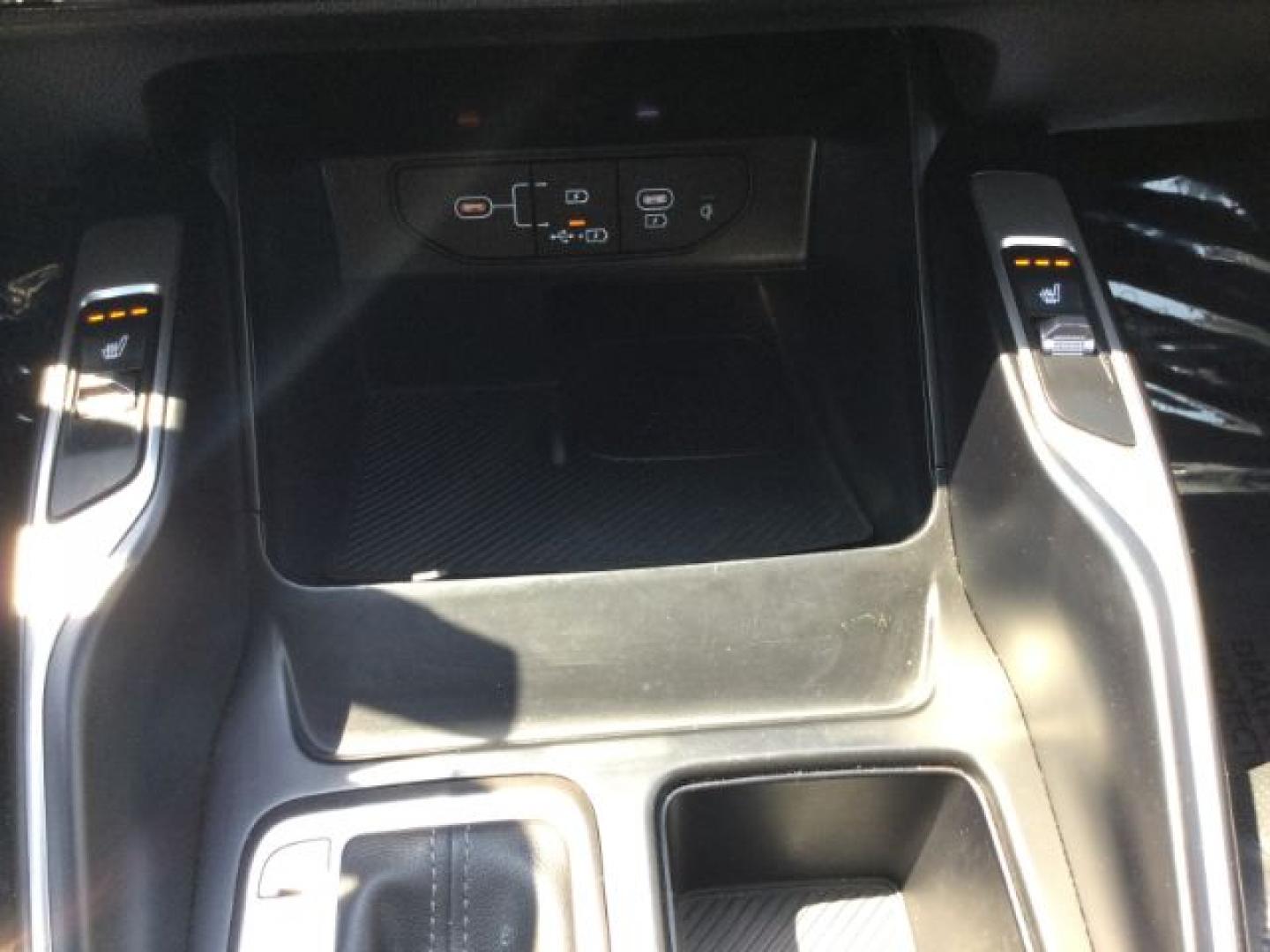 2025 Glacial White Pearl /Black Kia Sorento EX (5XYRHDJF8SG) with an 2.5L I-4 port/direct injection engine, Automatic, 8-Spd Dual-Clutch transmission, located at 1801 Main Street, Lewiston, 83501, (208) 743-9371, 46.417065, -117.004799- Photo#17