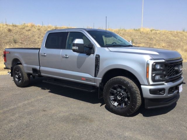 photo of 2023 Ford F-350 LARIAT