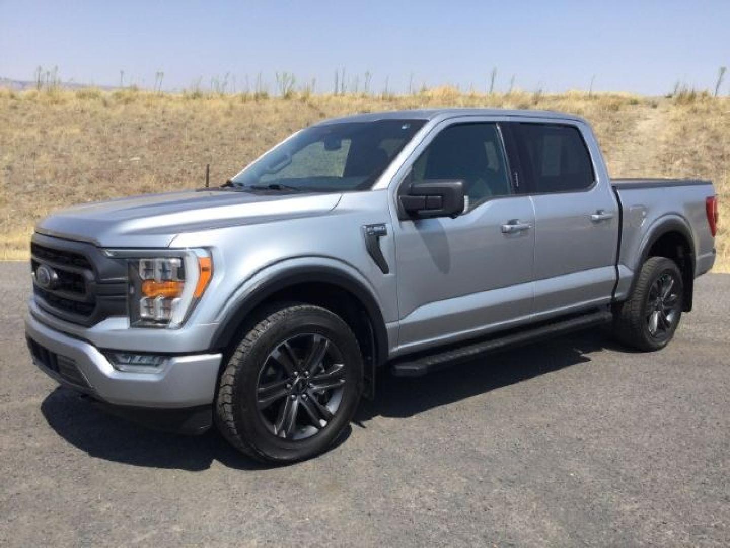 2022 Iconic Silver Metallic /Black w/Medium Dark Slate Ford F-150 XLT (1FTFW1E53NK) with an 5L V-8 port/direct injection engine, 10 speed automatic transmission, located at 1801 Main Street, Lewiston, 83501, (208) 743-9371, 46.417065, -117.004799- Photo#0